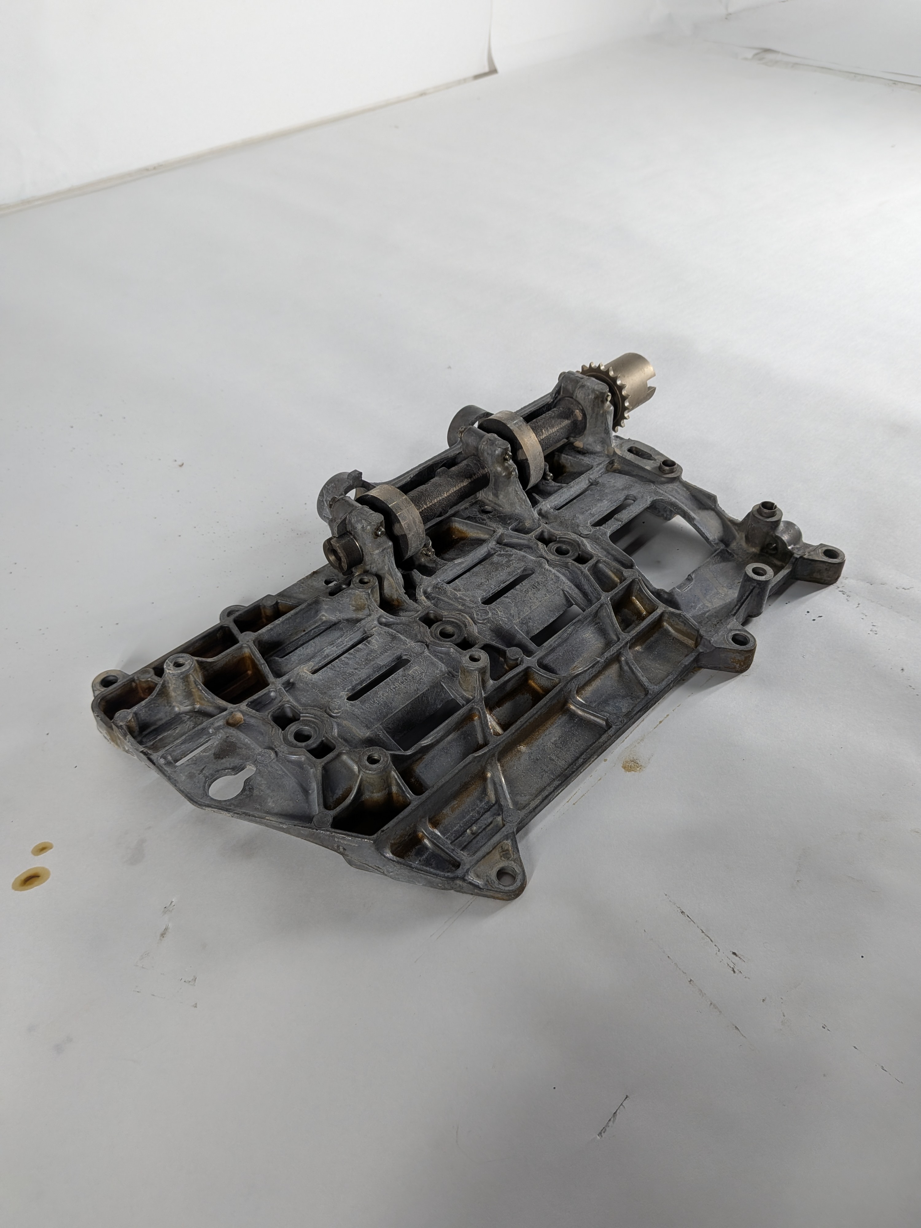 15-20 LAND RANGE ROVER SPORT DISCOVERY 3.0L SC OIL PAN BAFFLE TRAY BALANCE SHAFT — exact item pictured
