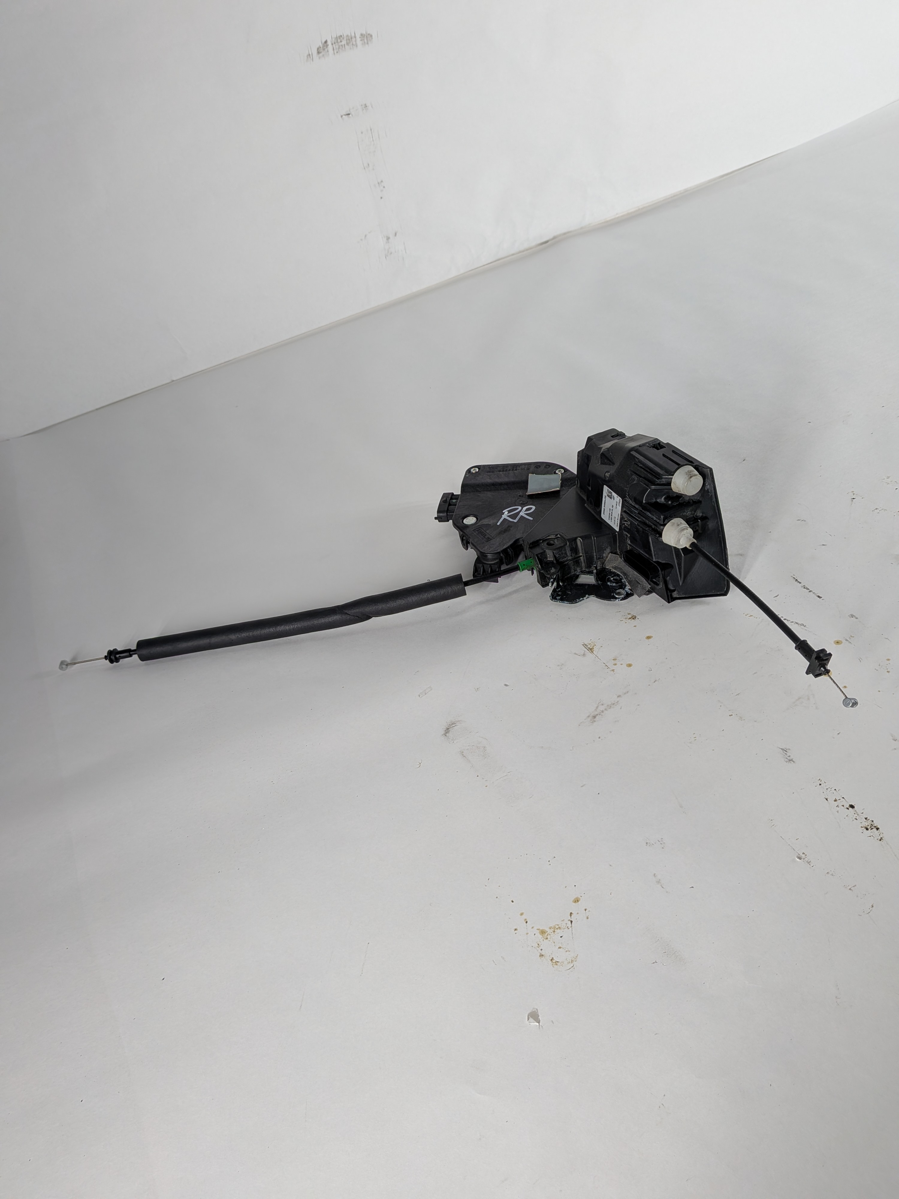 13-22 RANGE ROVER DISCOVERY (L405 L462 L494 L550) REAR RIGHT PASSIVE DOOR LATCH — exact item pictured