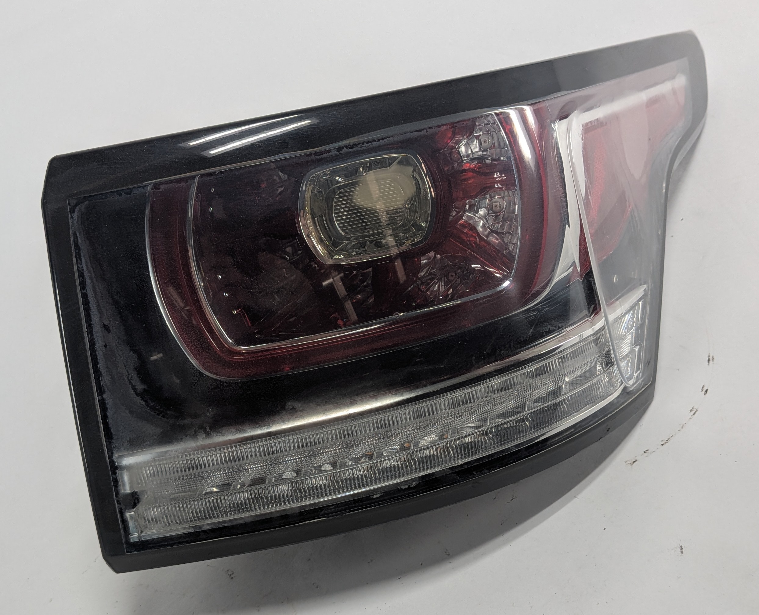 14-17 RANGE ROVER SPORT L405 L494 REAR RIGHT PASSENGER UPPER QUARTER TAILLIGHT — exact item pictured