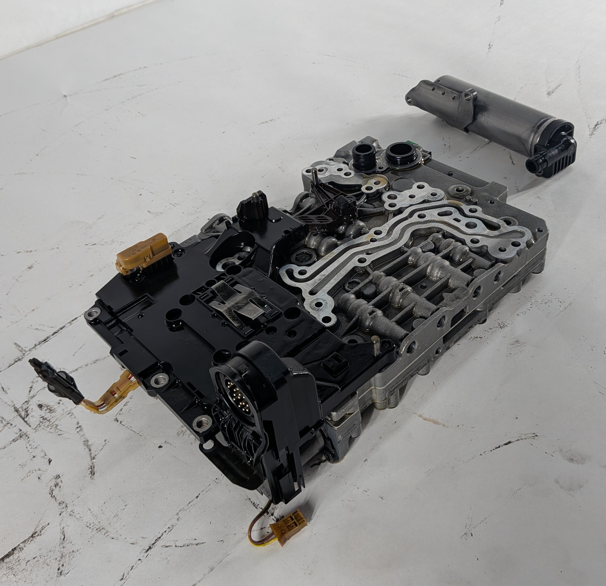 13-16 RANGE ROVER SPORT LR4 (L405 L419 L494) 8HP70 AUTO TRANSMISSION VALVE BODY — exact item pictured