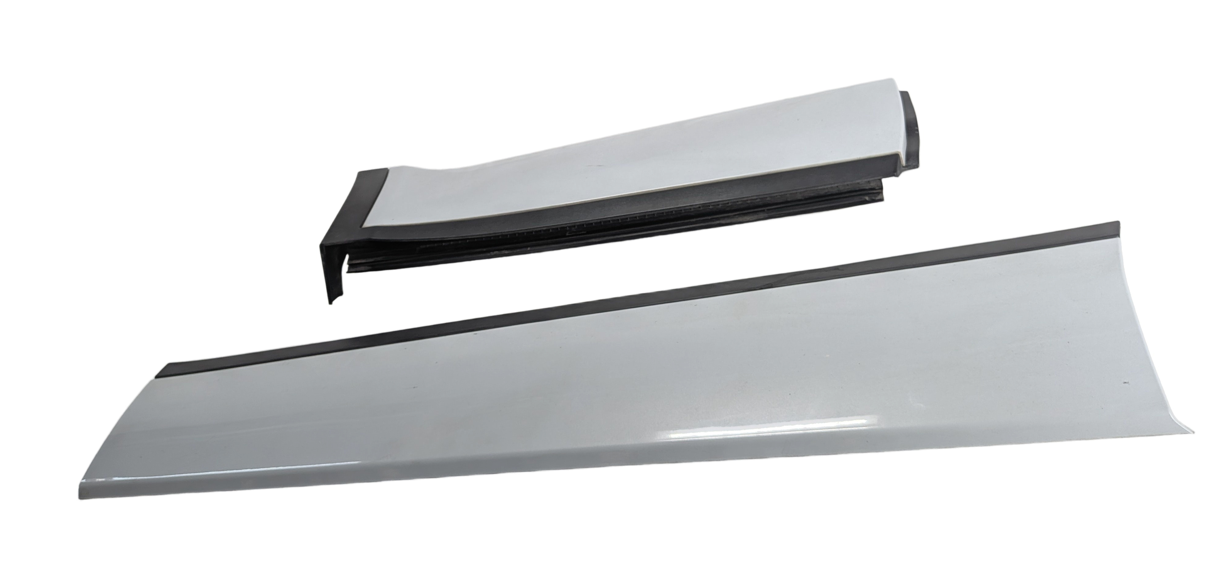 16-19 RANGE ROVER EVOQUE L538 FRONT REAR RIGHT DOOR LOWER MOLDING SET/2 (White) — exact item pictured