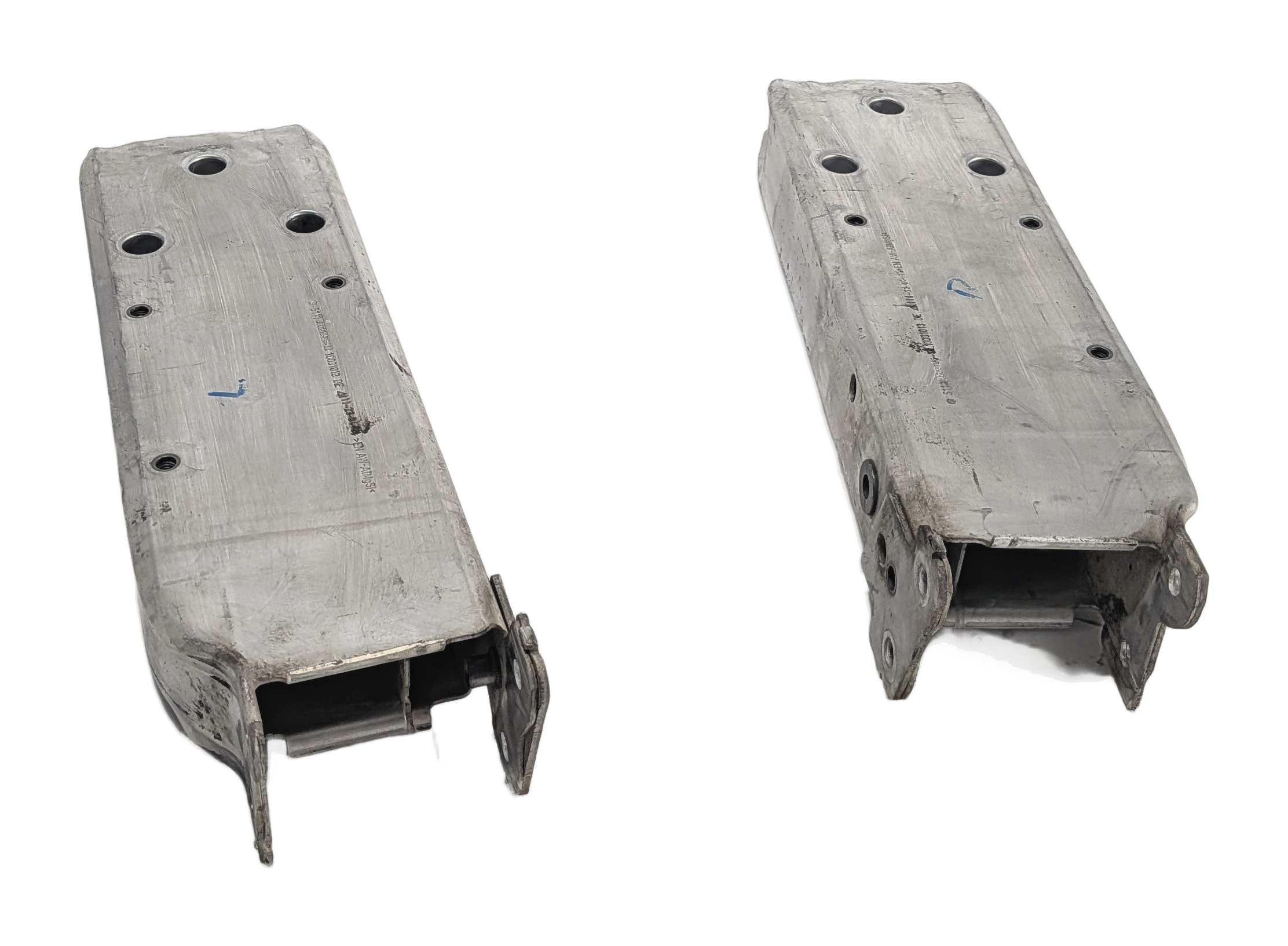 12-21 BMW 2 3 4 SERIES (F22 F30 F32) FRONT BUMPER REINFORCEMENT BRACKET SET/2 — exact item pictured