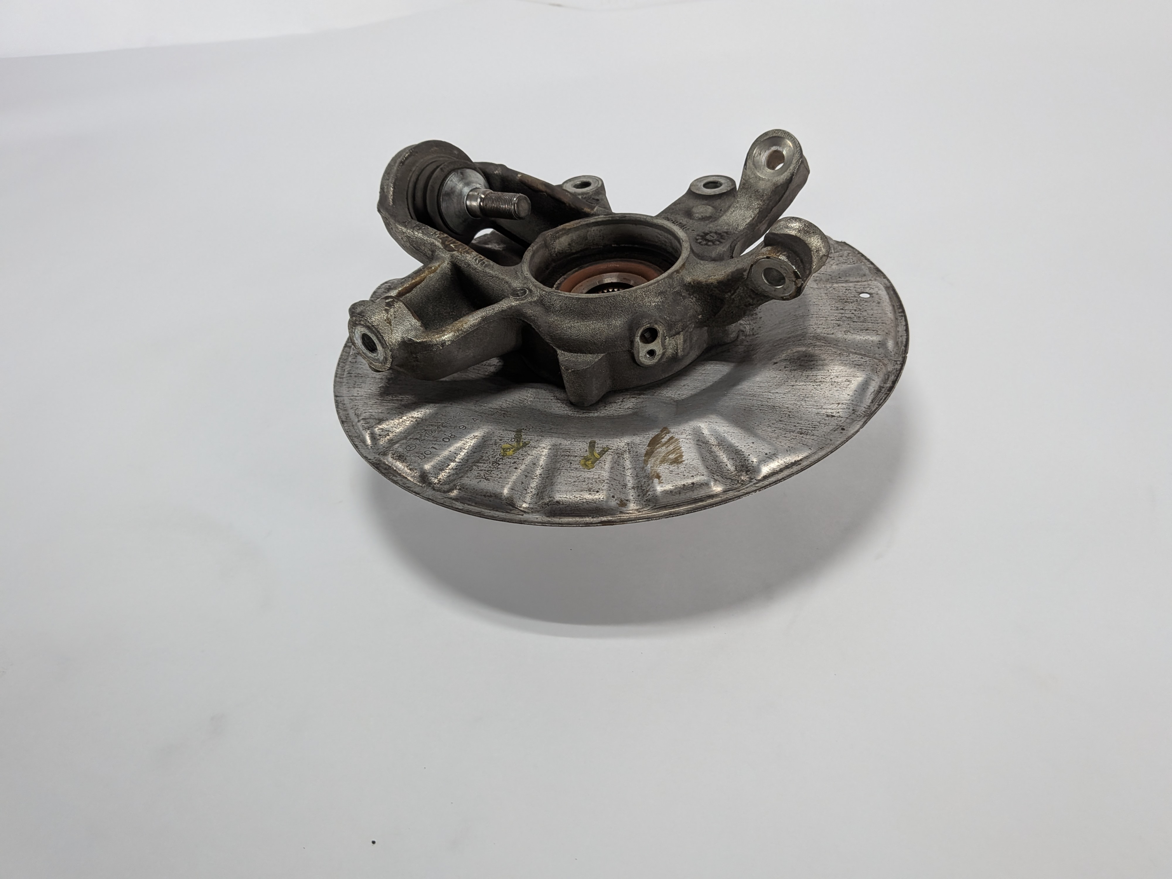 12-15 MERCEDES GL350 GL450 GL550 ML350 (W166 X166) RIGHT REAR SPINDLE KNUCKLE — exact item pictured