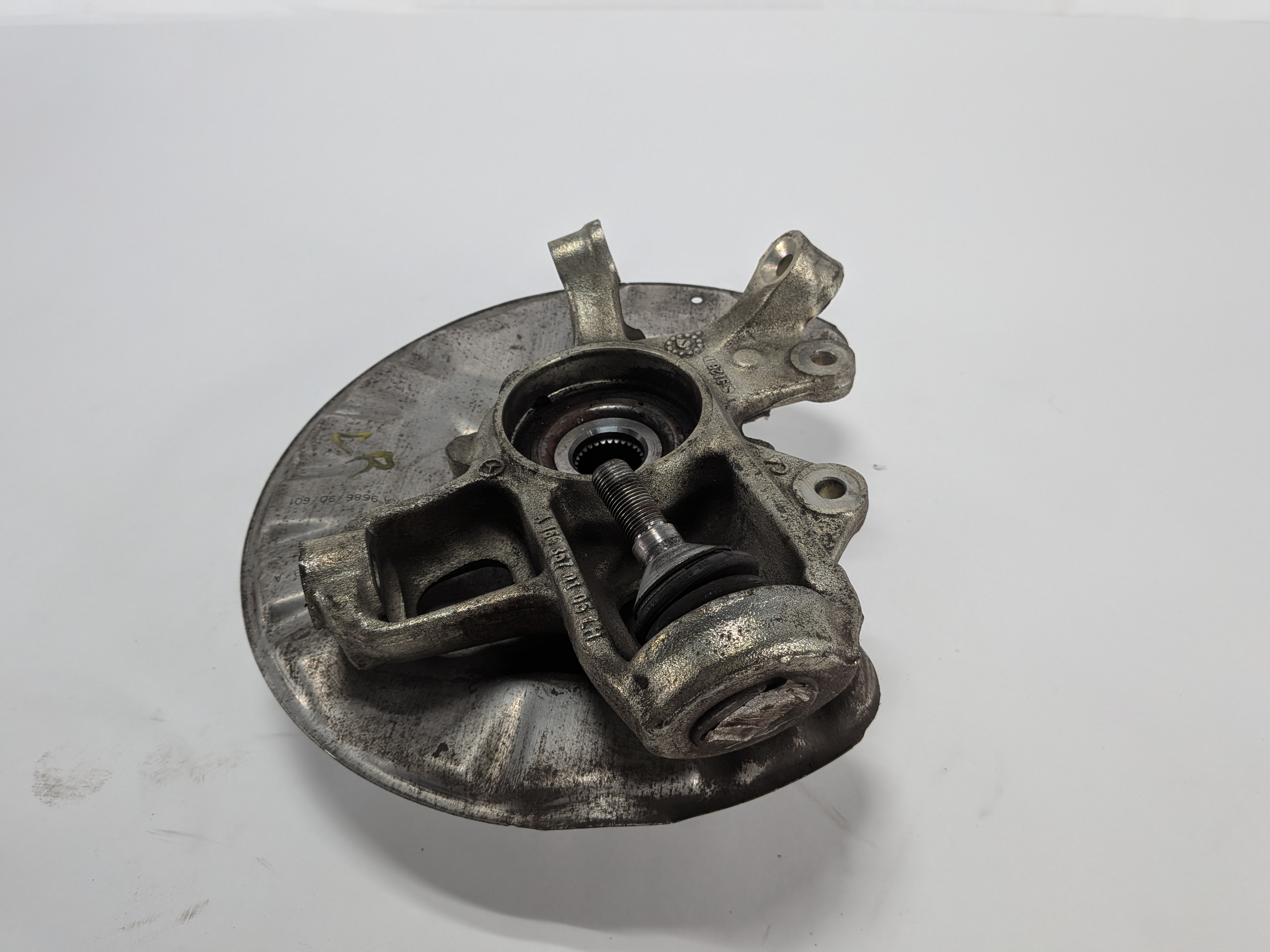 2012-2015 MERCEDES GL350 GL450 GL550 ML350 (W166 X166) LEFT REAR SPINDLE KNUCKLE — exact item pictured