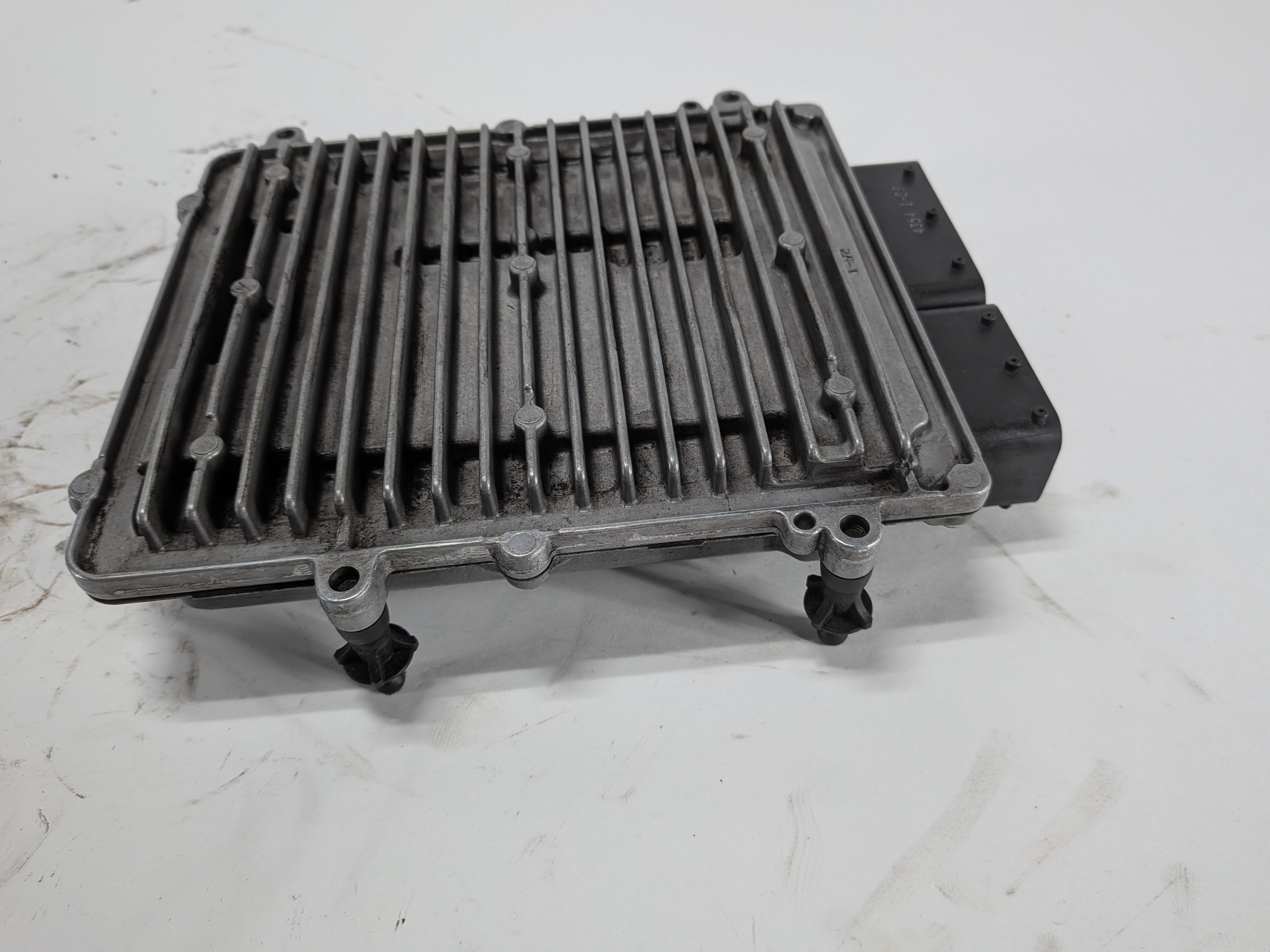 2013-2020 MERCEDES E GLE GL ML CLASS (W166 X166) 4.6L M278 ENGINE CONTROL MODULE — exact item pictured