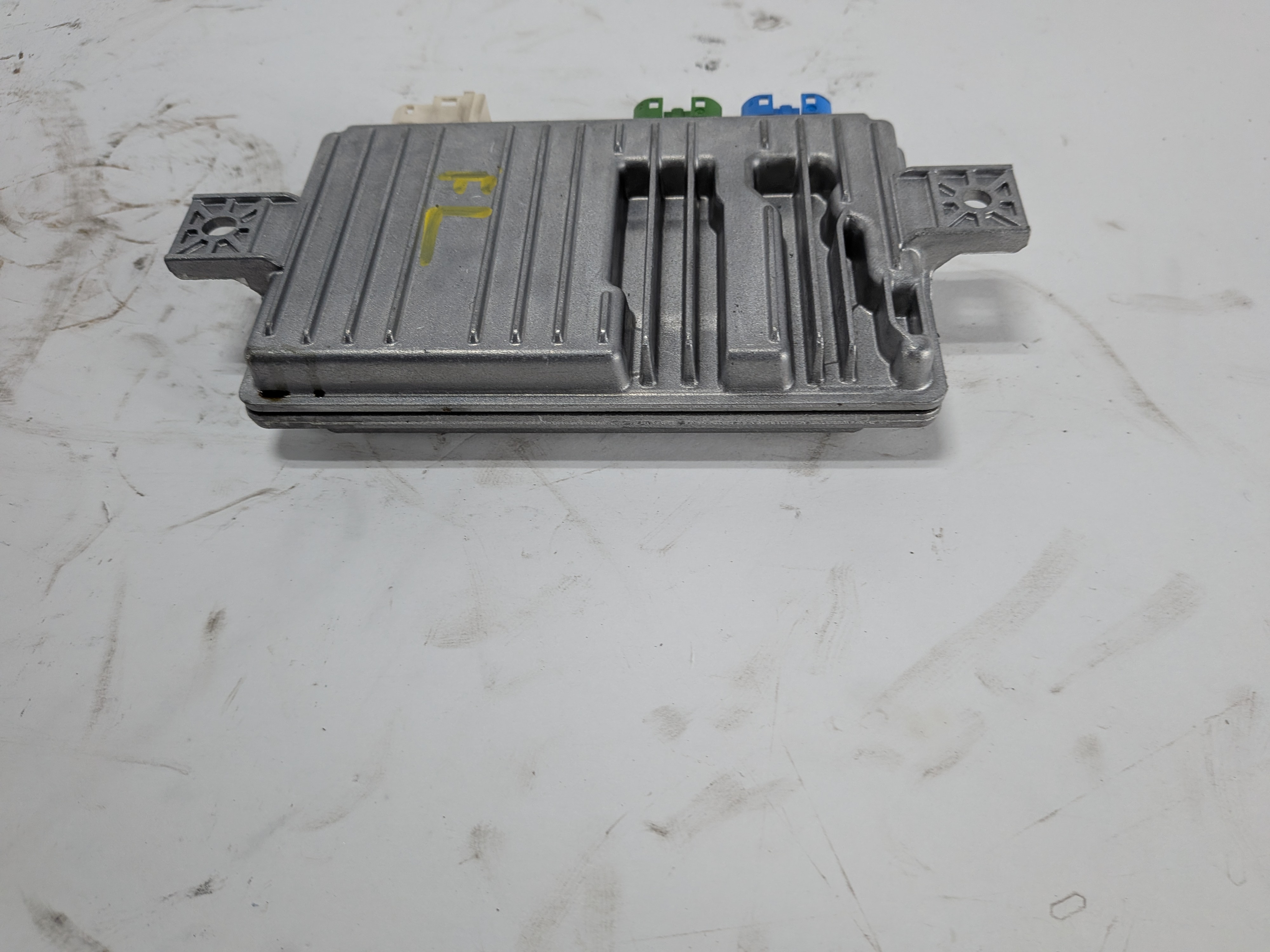 2013-2016 MERCEDES GL ML CLASS (W166 X166) SURROUND VIEW CAMERA CONTROL MODULE — exact item pictured