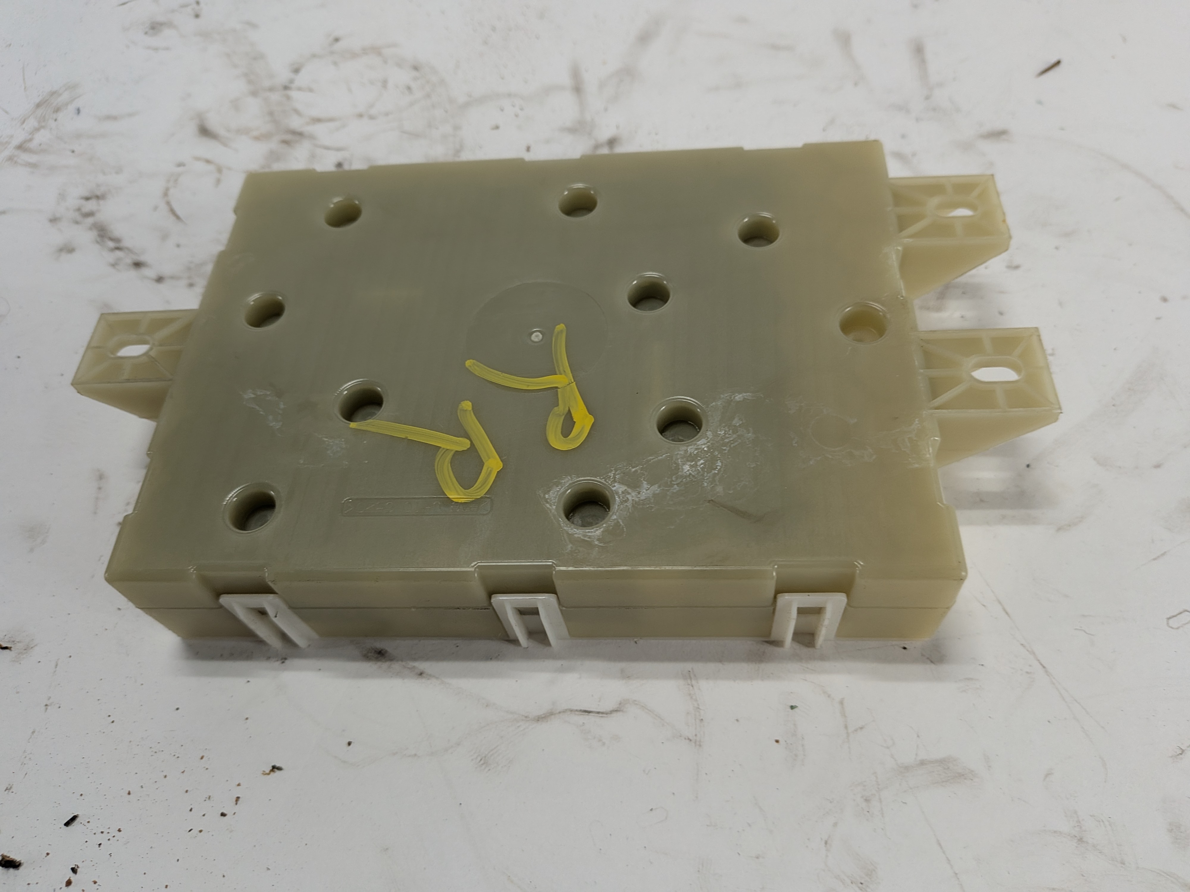 2014-2016 MERCEDES GL350 GL450 GL550 (X166) REAR SIGNAL ACQUISITION MODULE — exact item pictured