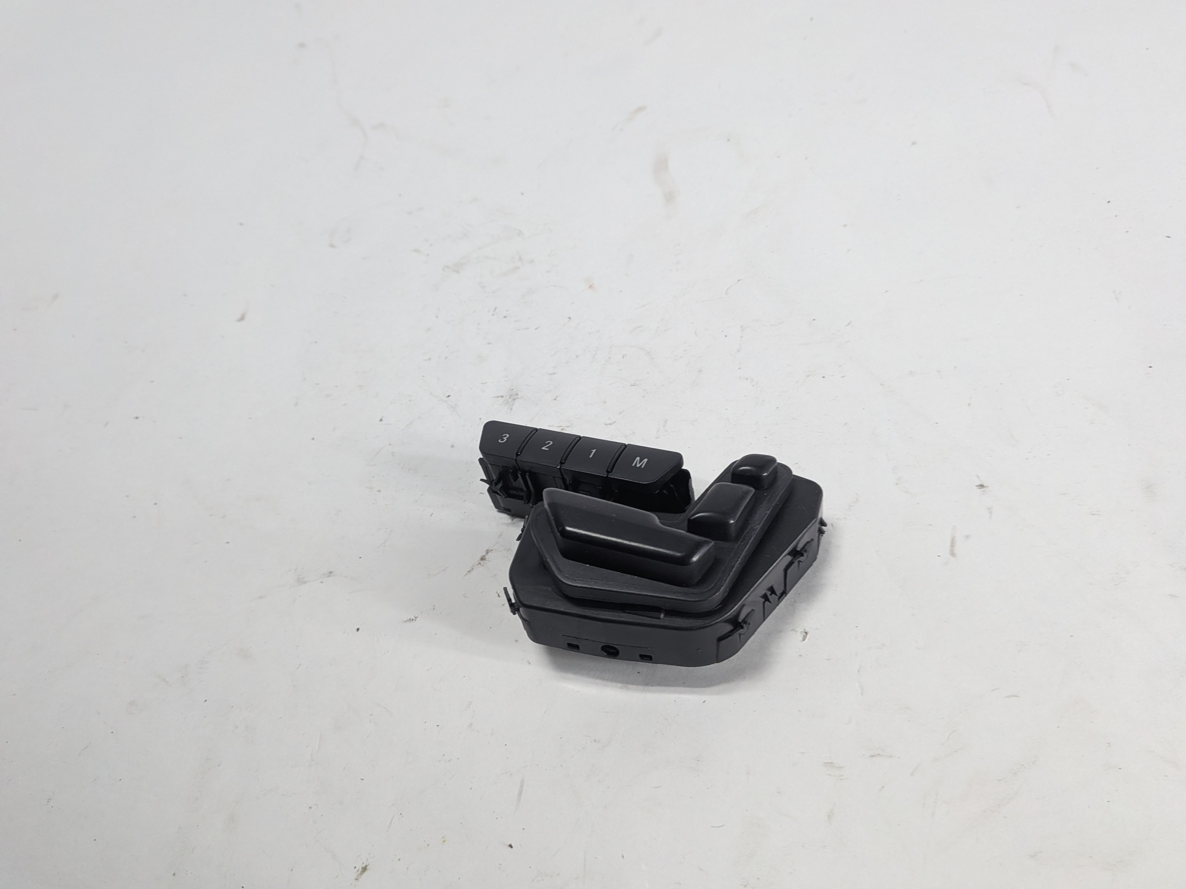 2015 MERCEDES GL550 X166 FRONT RIGHT PASSENGER POWER SEAT ADJUST SWITCH MEMORY — exact item pictured