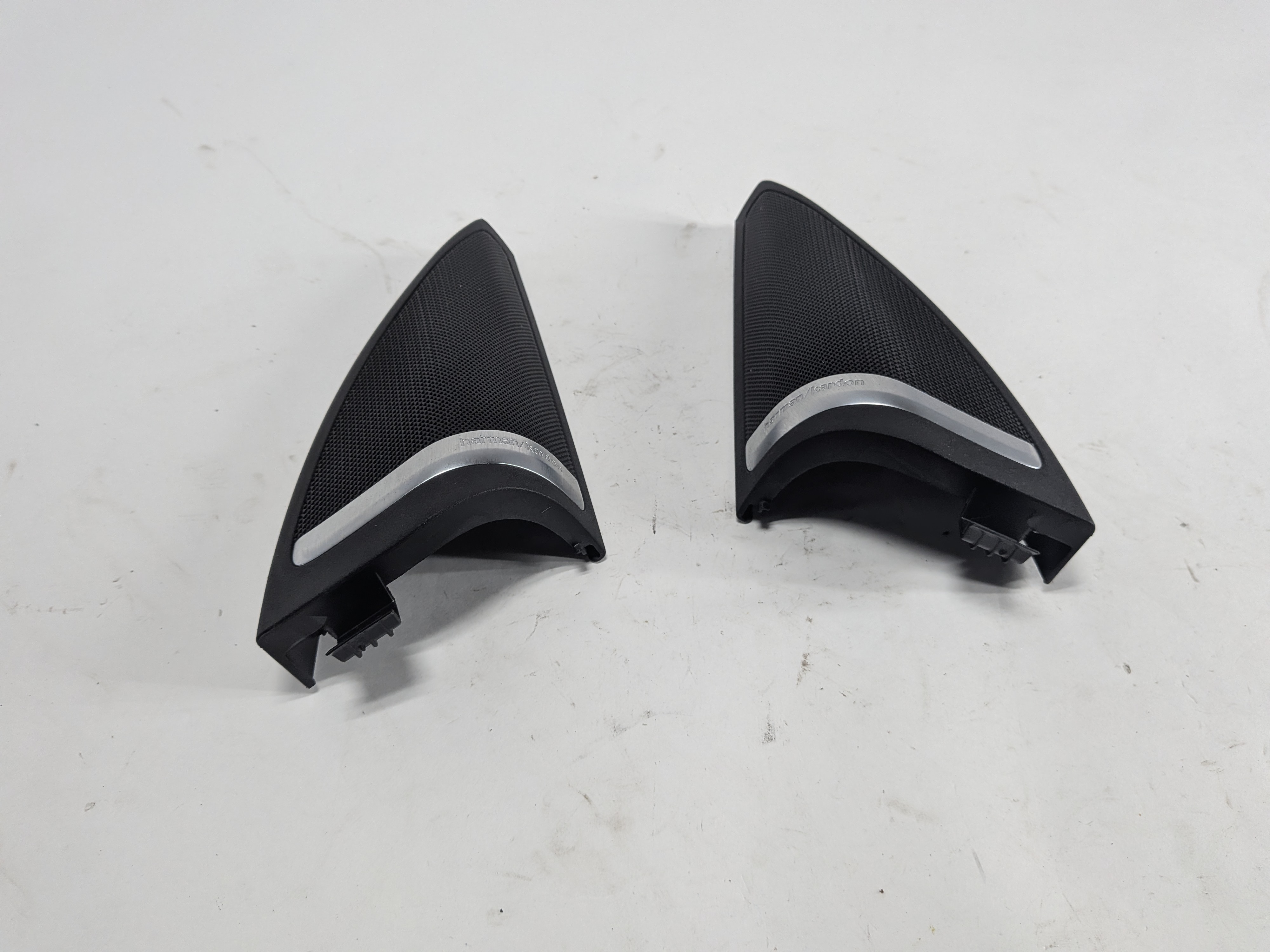 2015 MERCEDES GL550 (X166) LEFT/RIGHT HARMAN KARDON TWEETER SPEAKER GRILLE SET/2 — exact item pictured