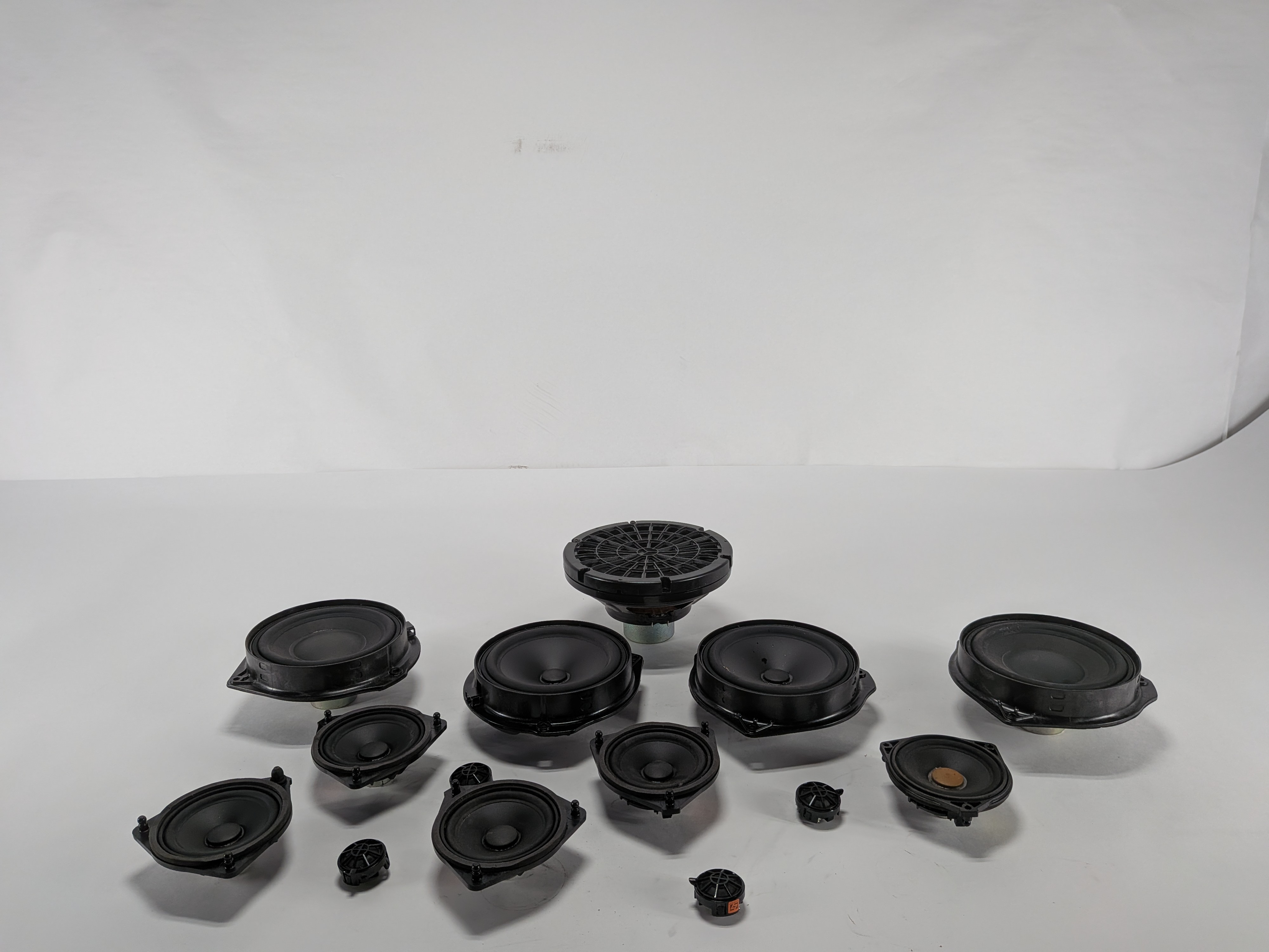 2015 MERCEDES GL550 (X166) HARMAN KARDON LOGIC7 SOUND SYSTEM SPEAKER SET/13 — exact item pictured