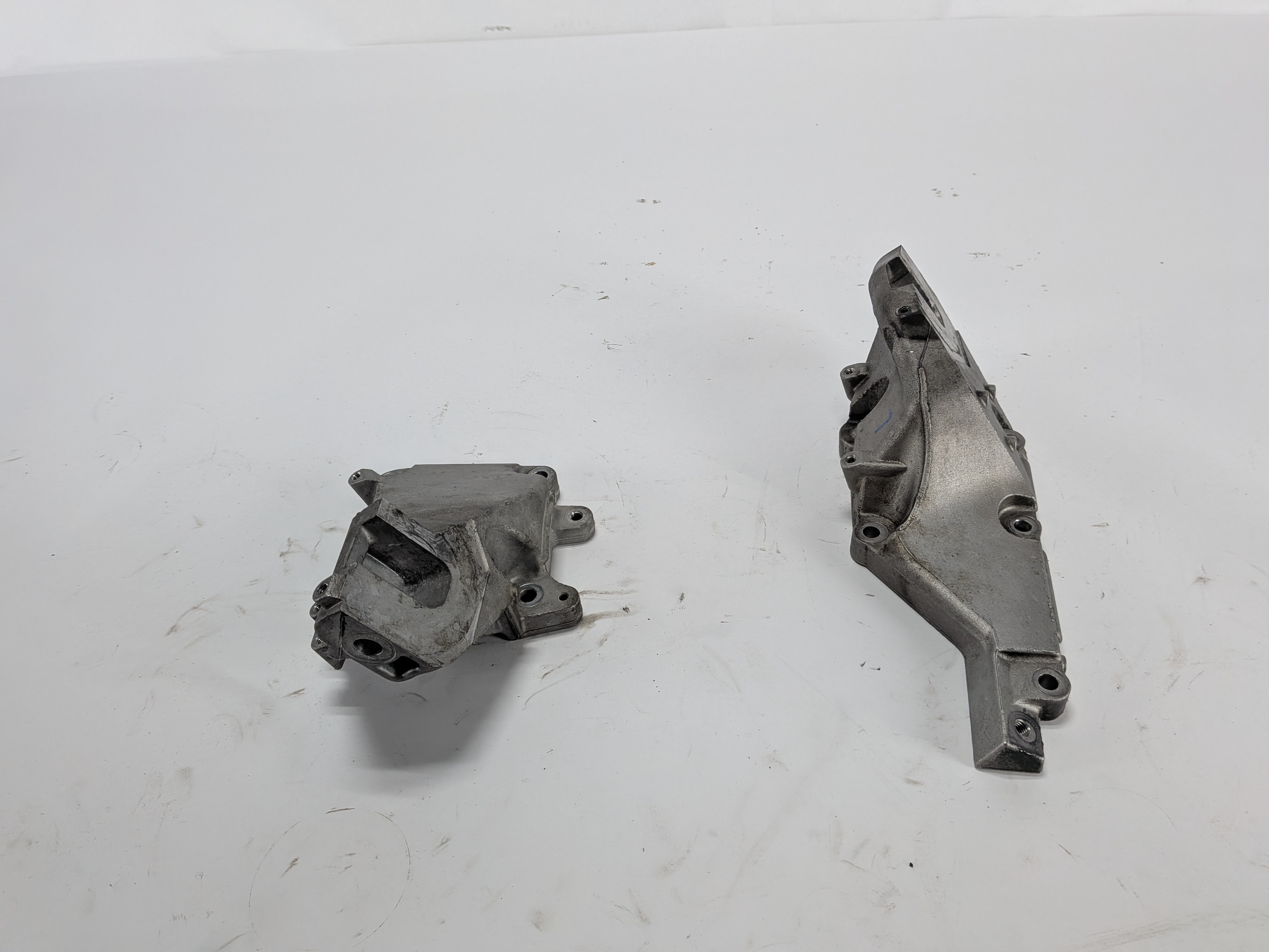 2015 MERCEDES GL550 (X166) 4.6L 278.928 ENGINE MOTOR MOUNT SUPPORT BRACKET SET/2 — exact item pictured