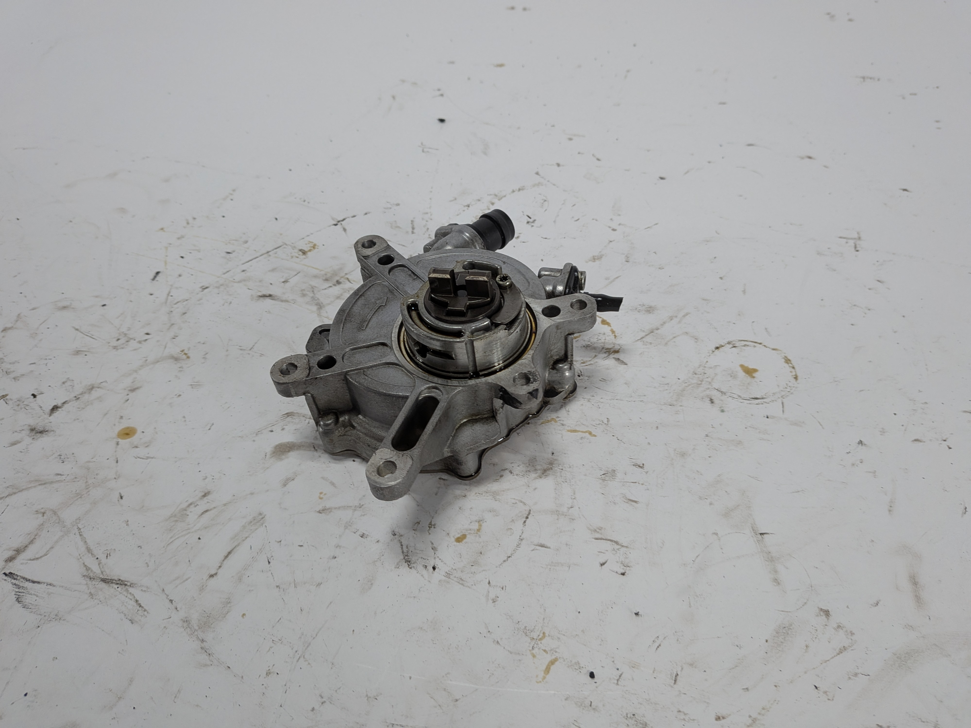 2015 MERCEDES GL550 (X166) 4.6L (278.928) ENGINE VAICO BRAKE BOOSTER VACUUM PUMP — exact item pictured