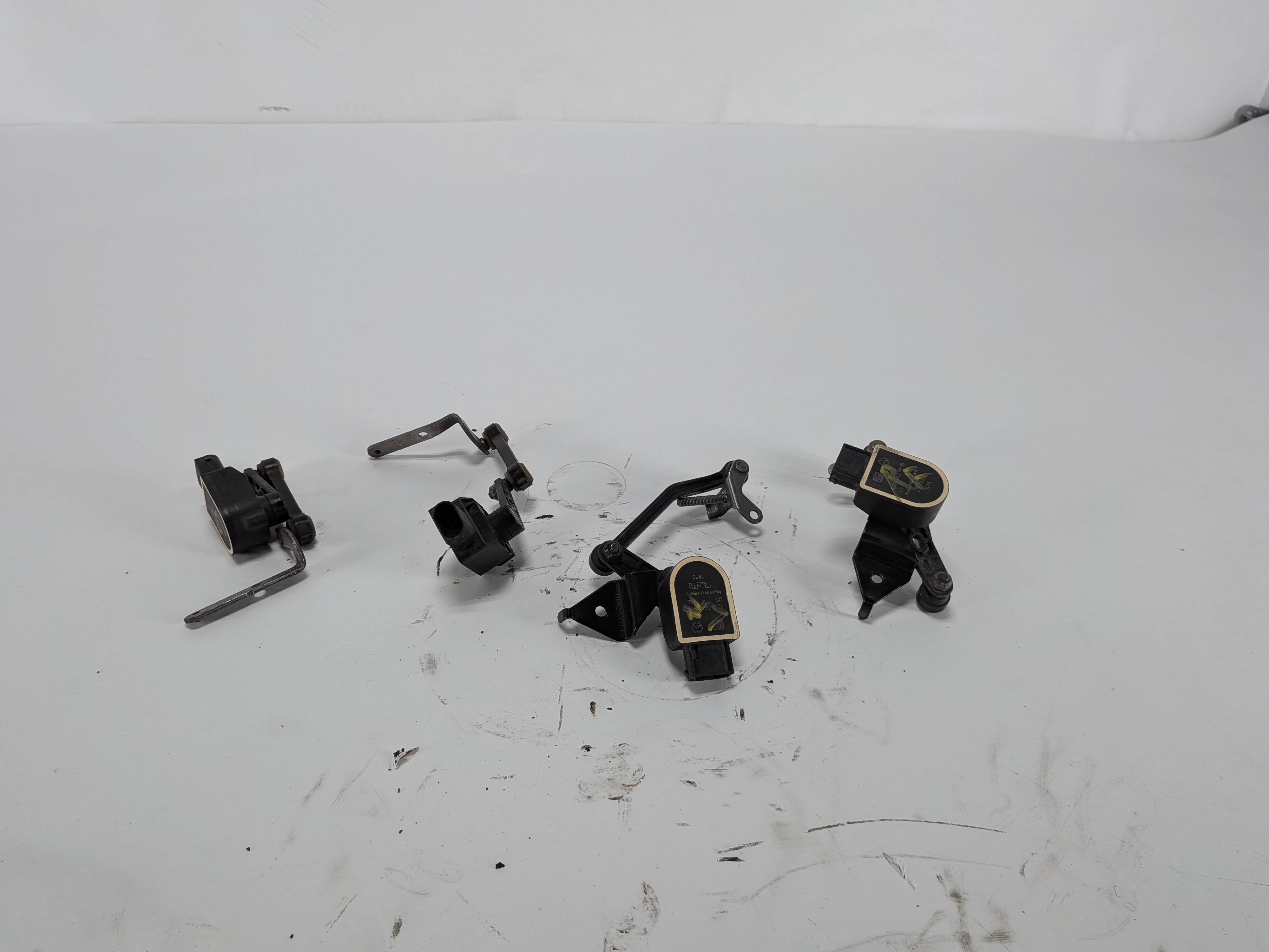 2015 MERCEDES GL550 X166 AIRMATIC AIR SUSPENSION RIDE HEIGHT LEVEL SENSOR SET/4 — exact item pictured