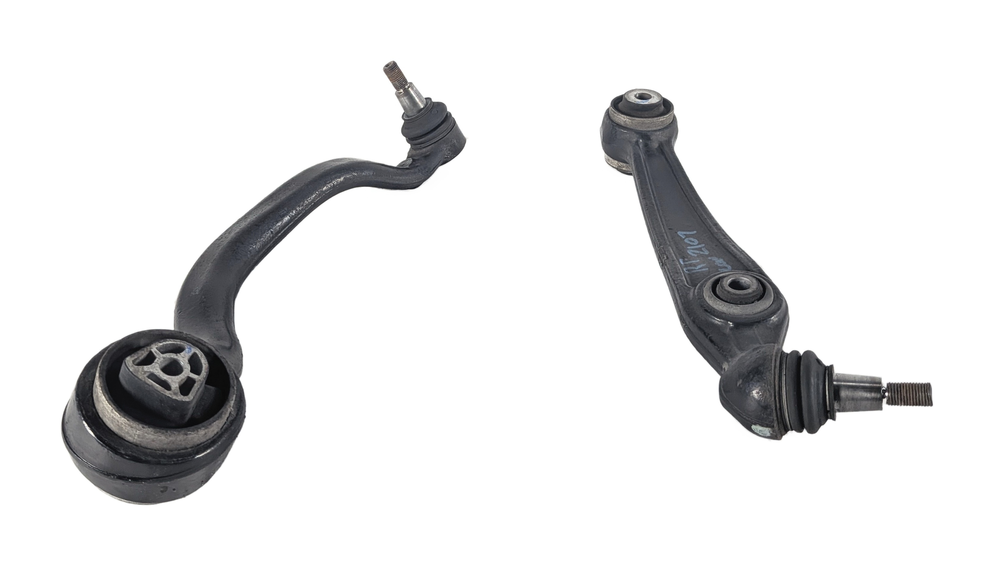 14-19 BMW X5 X6 (F15 F16) RIGHT FRONT PASSENGER CONTROL ARM SET-2 (w/o ACTIVE) — exact item pictured