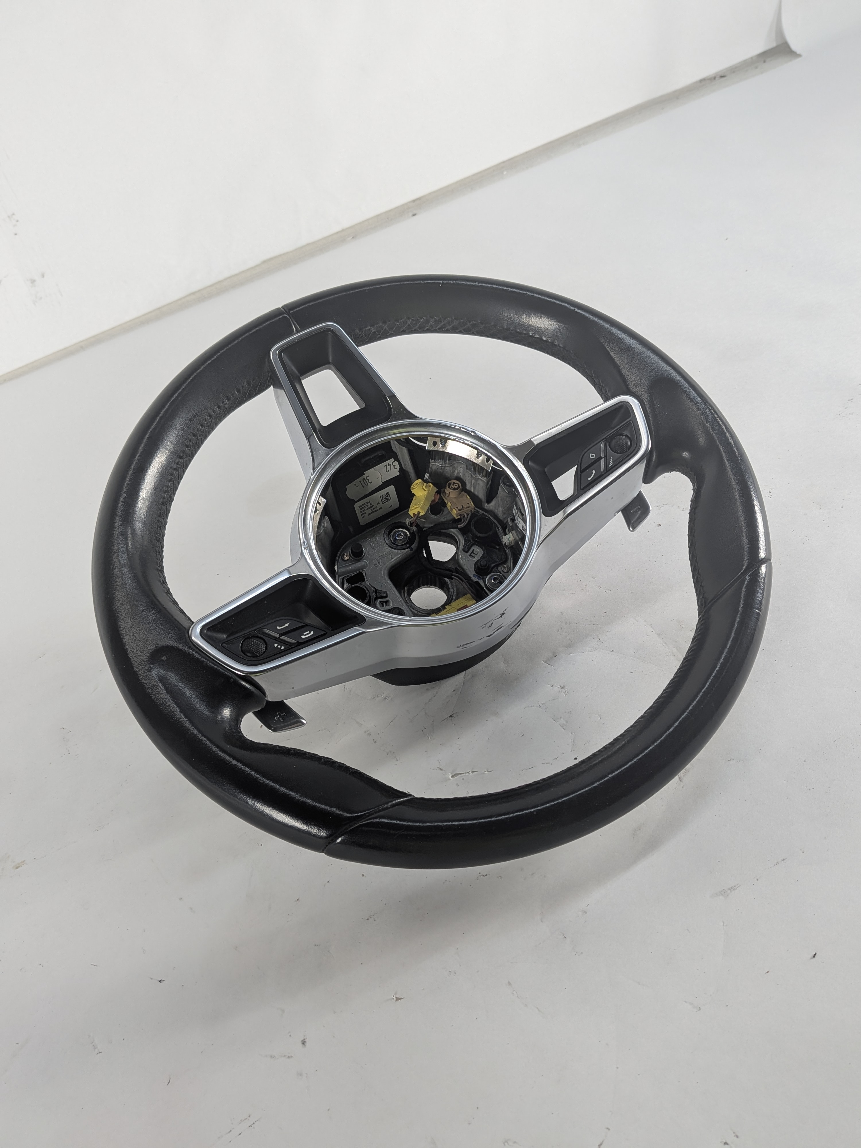 15-18 PORSCHE CAYENNE 958 MULTIFUNCTION SPORT STEERING WHEEL w/ PADDLES (Black) — exact item pictured