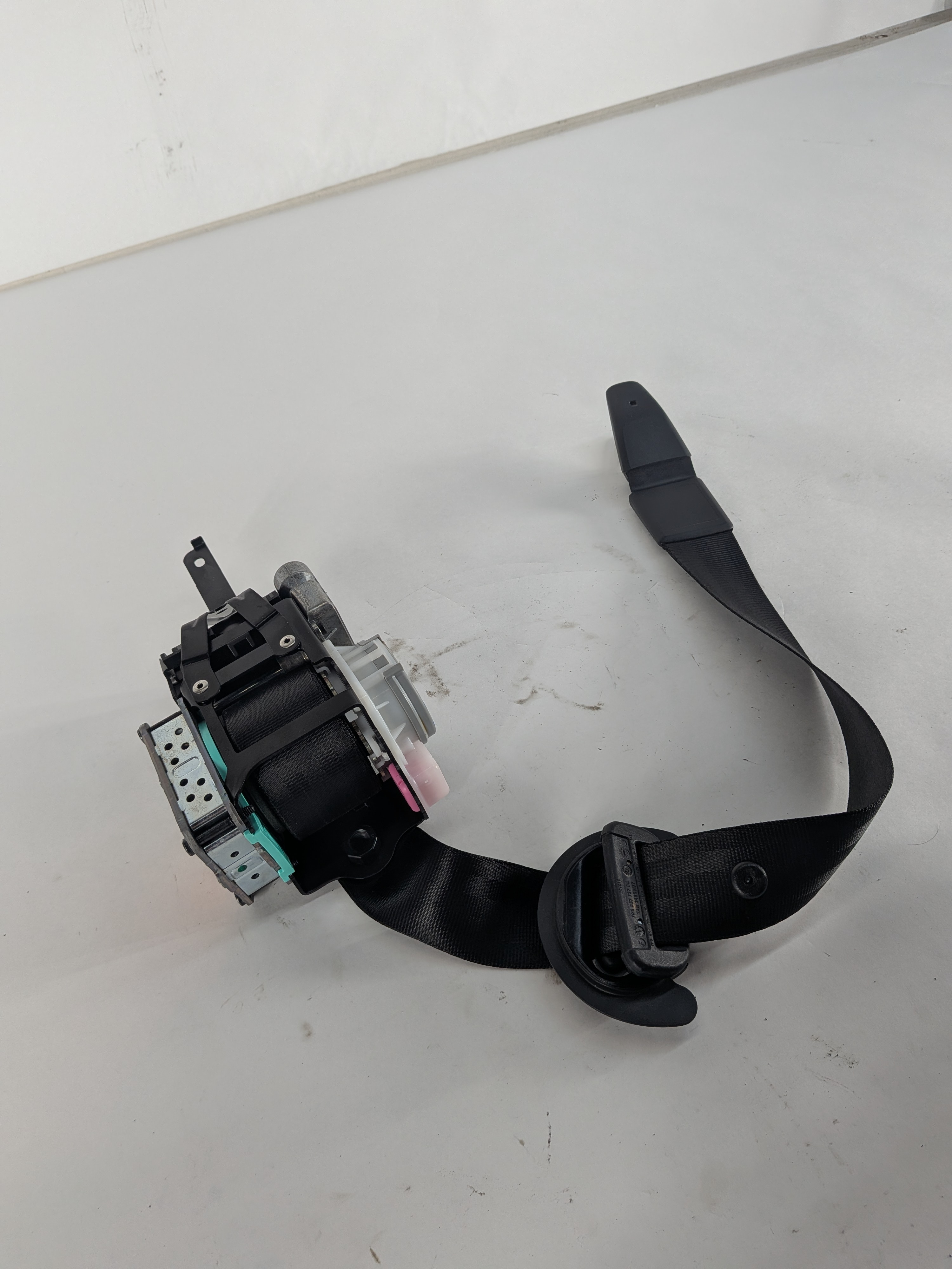 2011-2018 PORSCHE CAYENNE (958) FRONT RIGHT PASSENGER SEATBELT RETRACTOR (Black) — exact item pictured