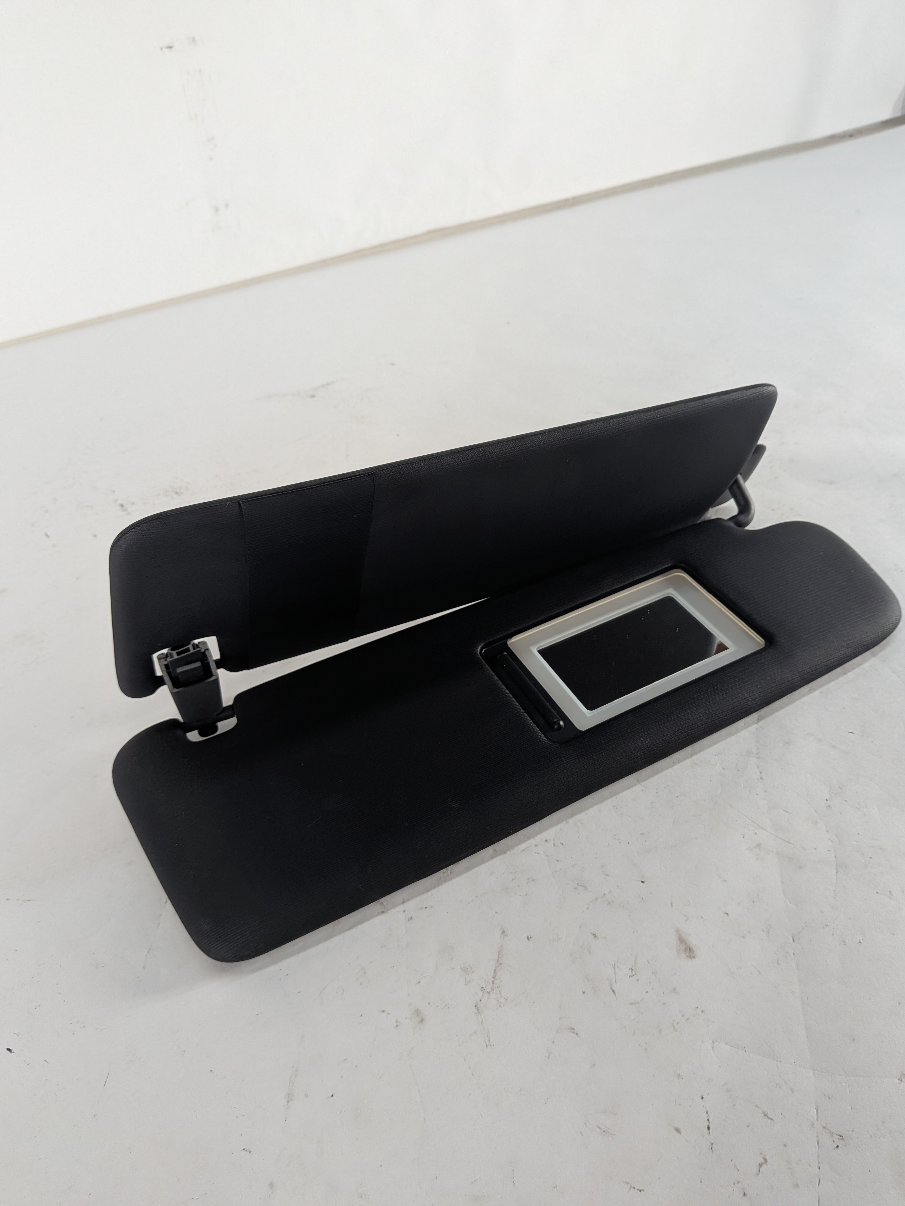 2015-2018 PORSCHE CAYENNE (958) RIGHT SUN VISOR ILLUMINATED w/ MIRROR (Black) — exact item pictured