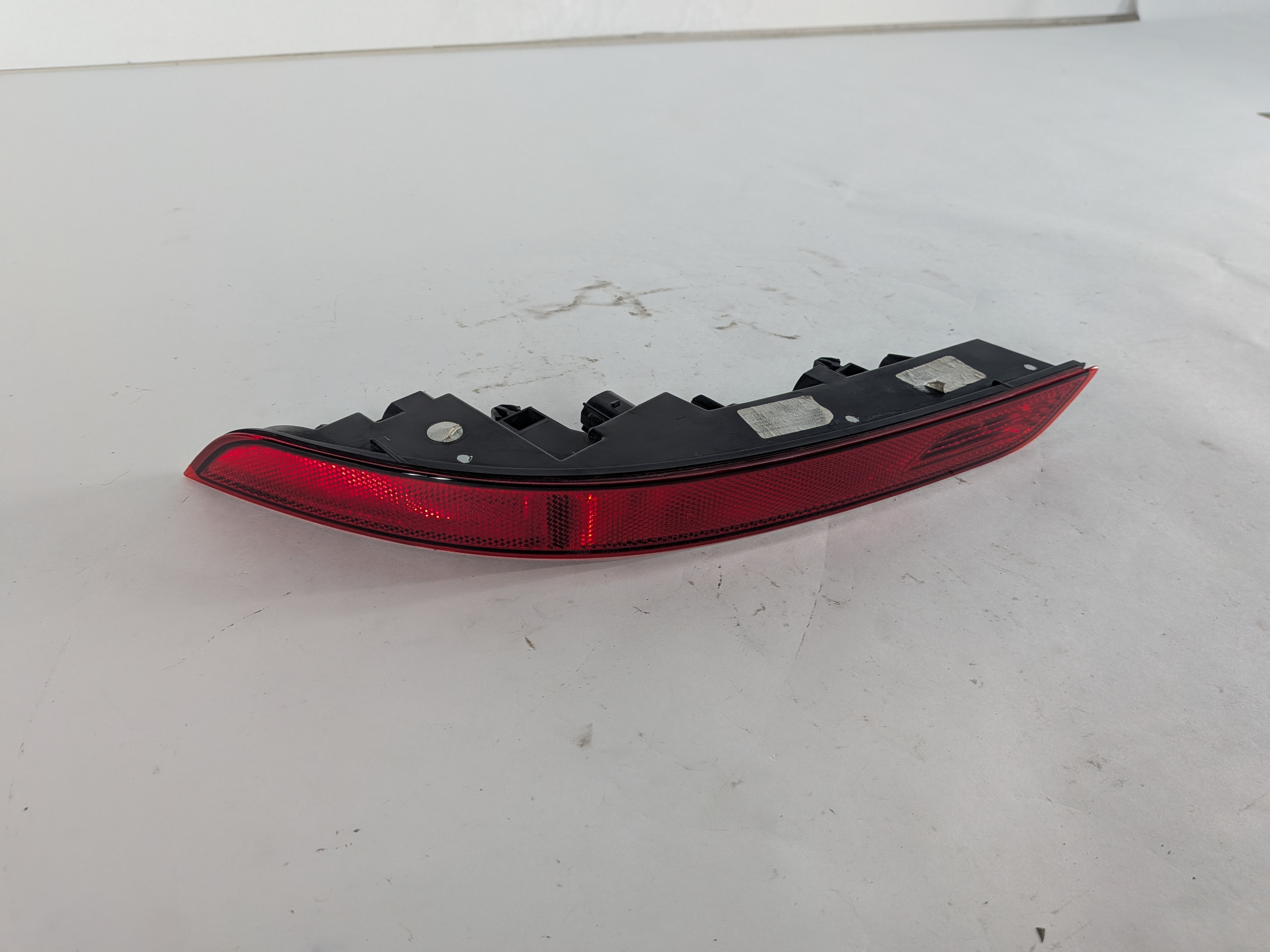 15-18 PORSCHE CAYENNE (958) REAR LEFT DRIVER LOWER BUMPER TAILLIGHT LIGHT LAMP — exact item pictured