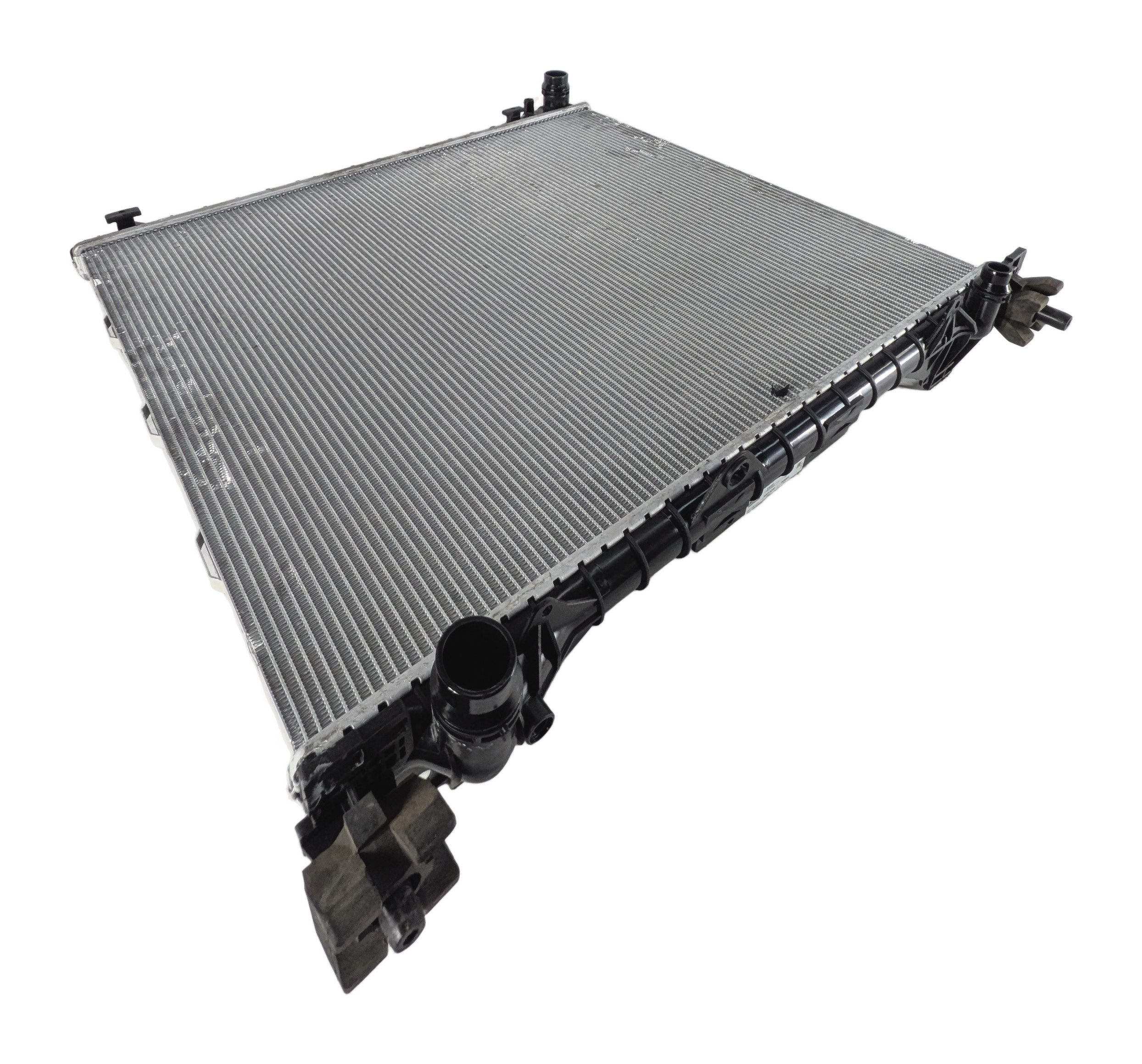 2017 LAND ROVER DISCOVERY (L462) 3.0L COOLANT COOLING RADIATOR NISSENS 64331 — exact item pictured