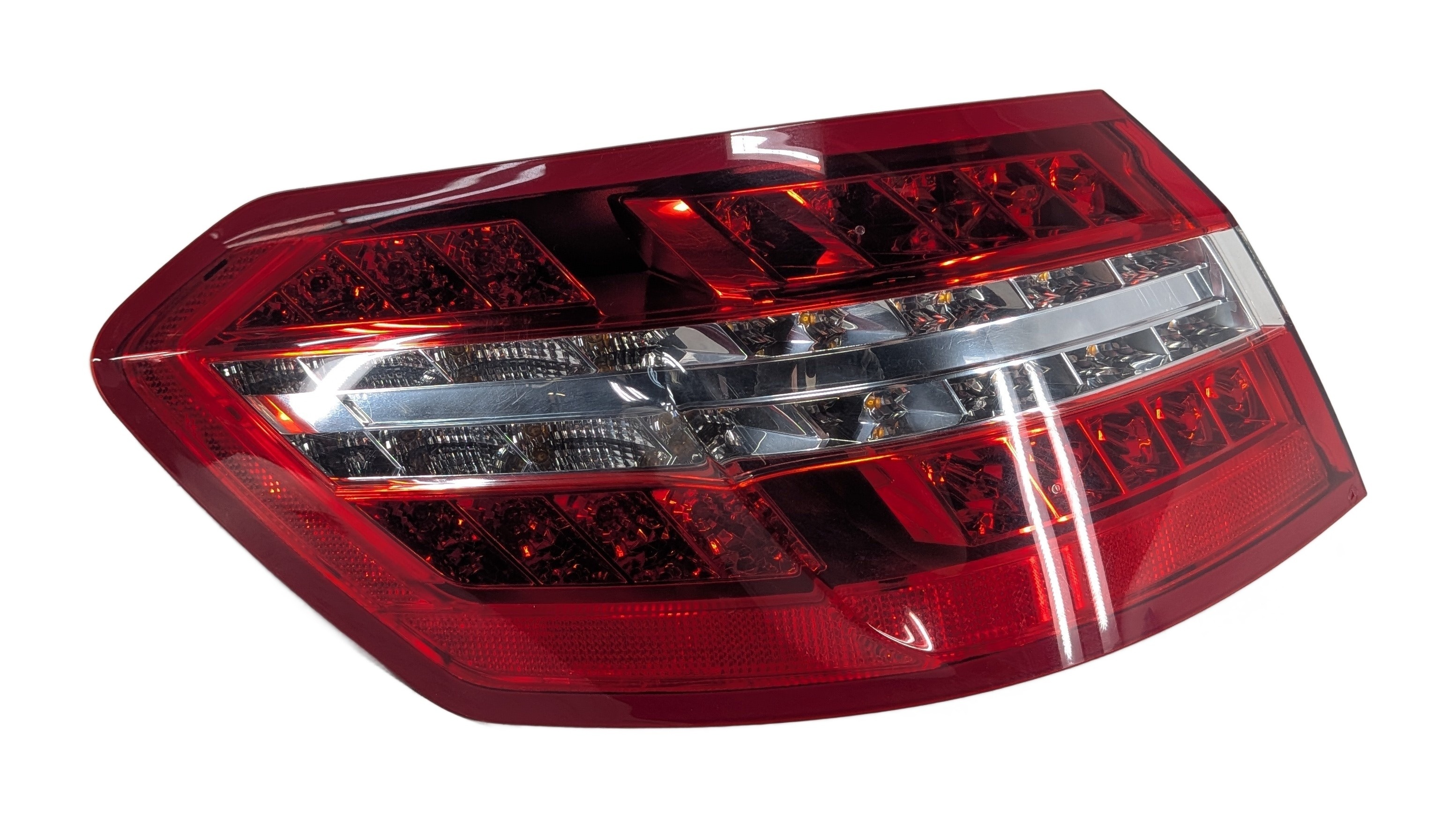 10-13 MERCEDES E-CLASS (W212) SEDAN LEFT DRIVER REAR TAILLIGHT BRAKE LIGHT LAMP — exact item pictured