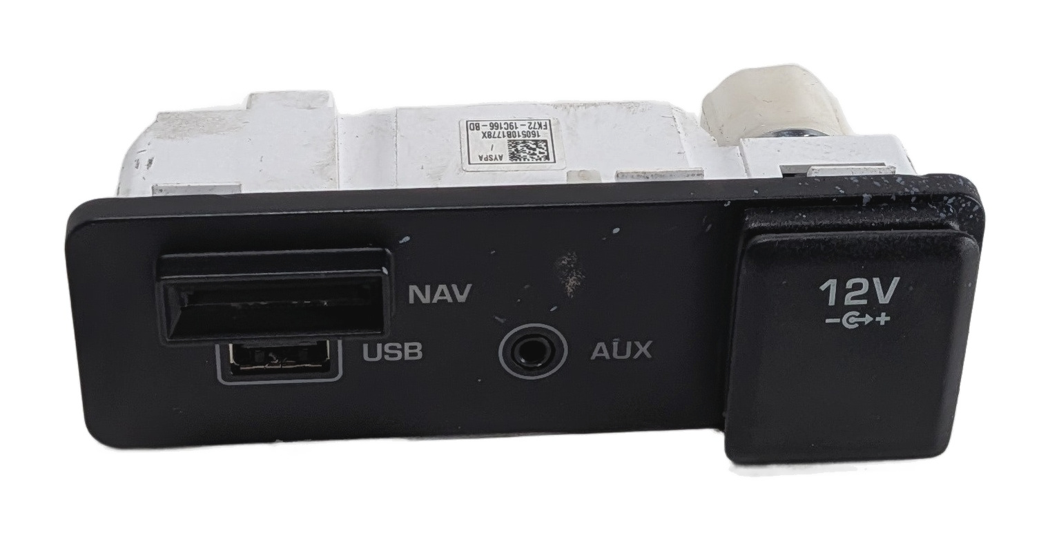 2016 LAND ROVER DISCOVERY SPORT (L550) CONSOLE USB AUX SD NAV PORT w/ 12V OUTLET — exact item pictured