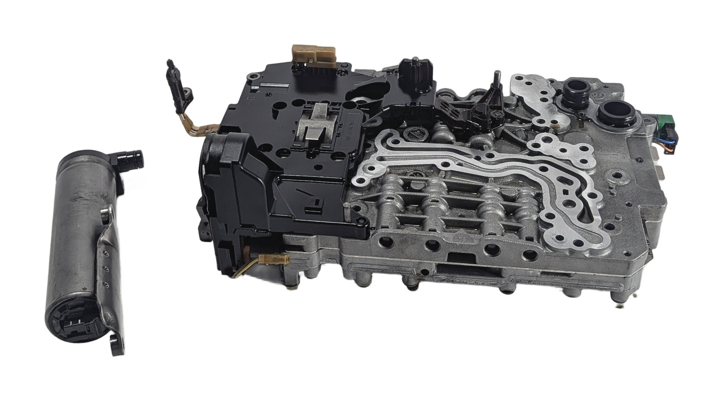 2014-2018 BMW 328i (F30) DIESEL X-DRIVE AWD 8HP-45 TRANSMISSION VALVE BODY — exact item pictured