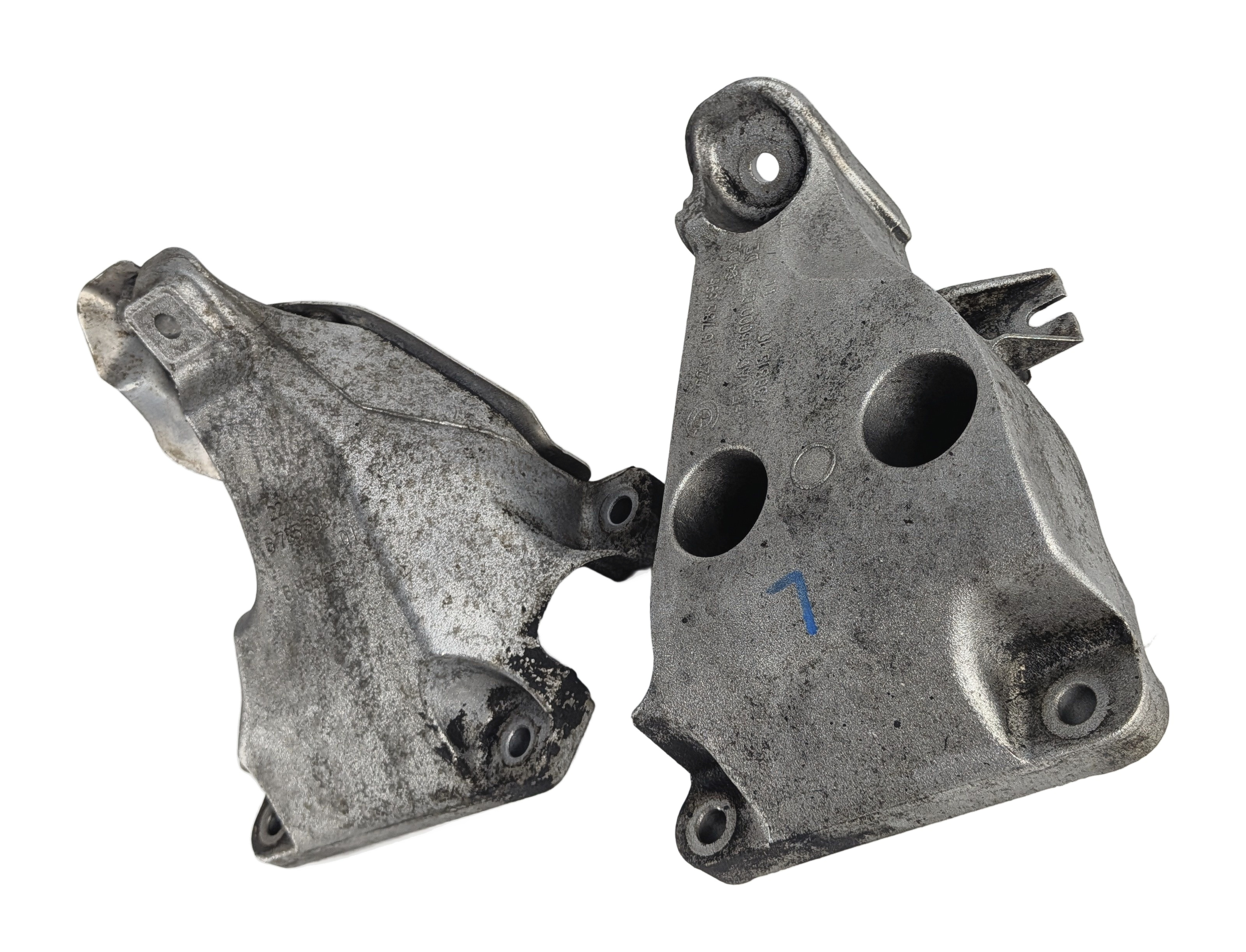 2014 BMW X1 (E84) 2.0L (N20) ENGINE LEFT & RIGHT MOTOR MOUNT BRACKET SET/2 — exact item pictured