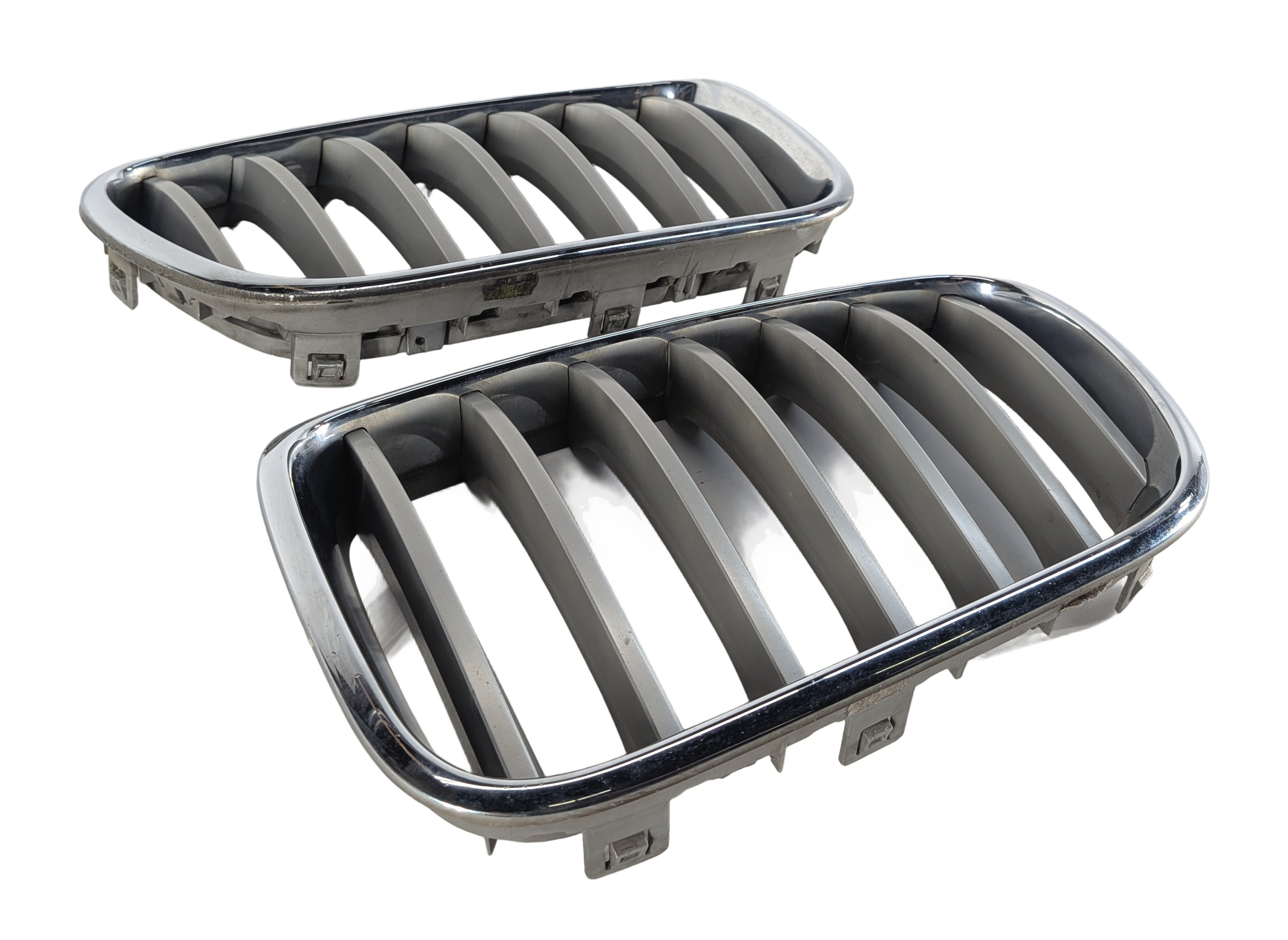 2013-2017 BMW X3 (F25) FRONT LEFT & RIGHT HOOD VENT TRIM GRILLE SET/2 — exact item pictured
