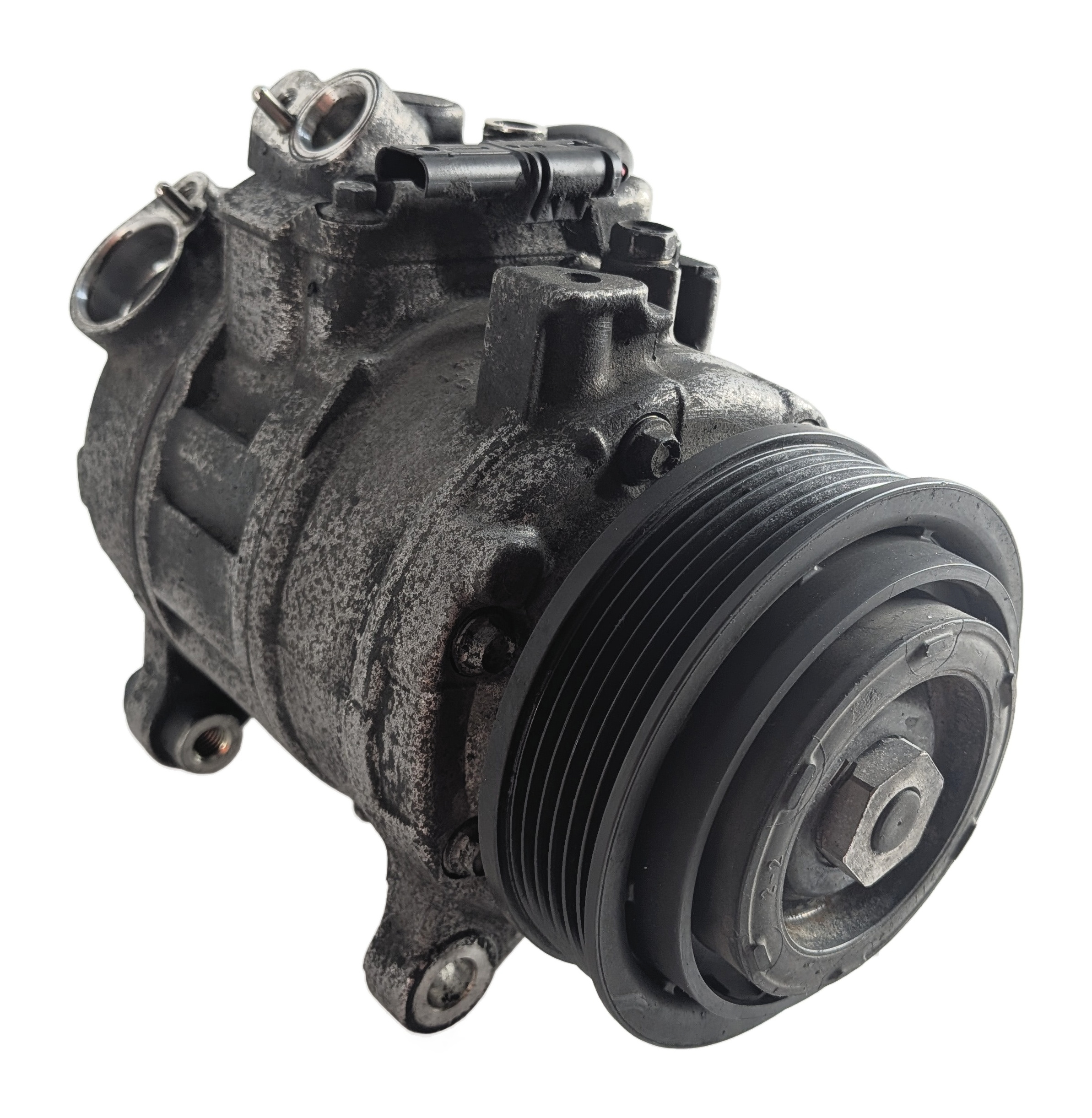 2013-2018 BMW X3 X4 (F25 F26) 28dX / 28iX - 2.0L ENGINE A/C COMPRESSOR PUMP — exact item pictured