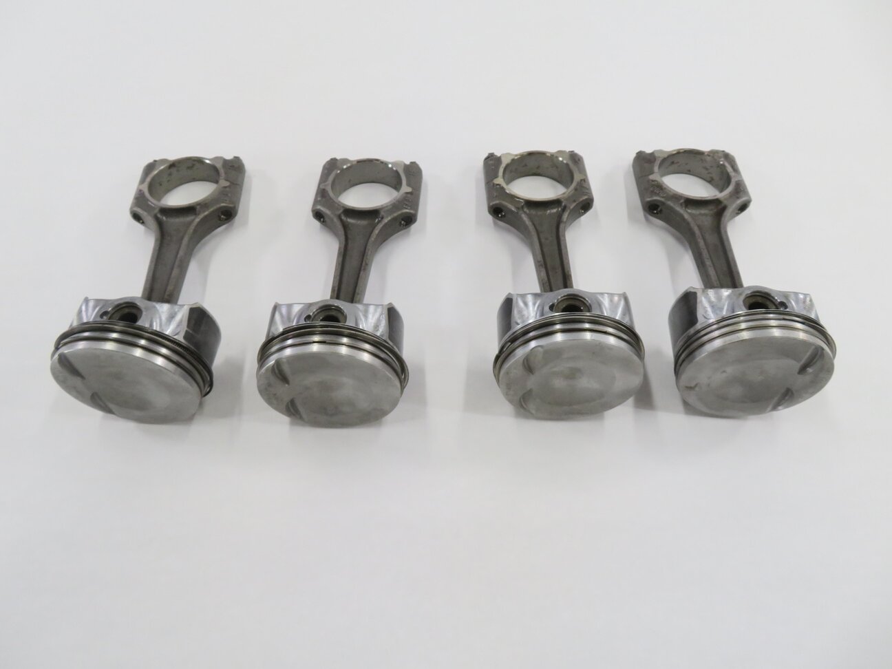 2009-2011 AUDI A4 A5 Q5 (B8 8K 8T 8R) 2.0L CAEB TURBO ENGINE PISTON SET-4