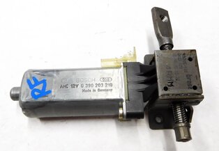 Thumbnail 3: 2004 PORSCHE CAYENNE (955) RIGHT FRONT PASSENGER POWER SEAT ADJUST MOTOR SET/2