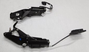 Thumbnail 3: 2003 BMW Z4 (E85) CONVERTIBLE TOP LEFT & RIGHT SIDE LOCK LATCH SET (2)