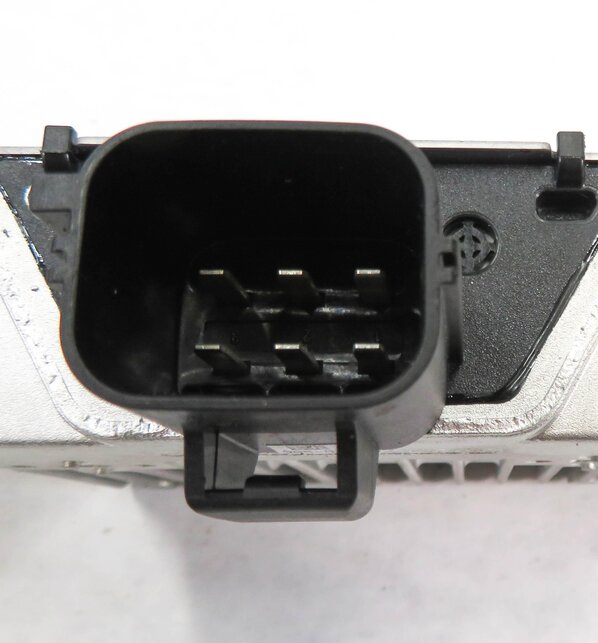 Thumbnail 5: 10-15 RANGE ROVER SPORT EVOQUE LR2 LR4 (FF/F4 L320) - FUEL PUMP CONTROL MODULE