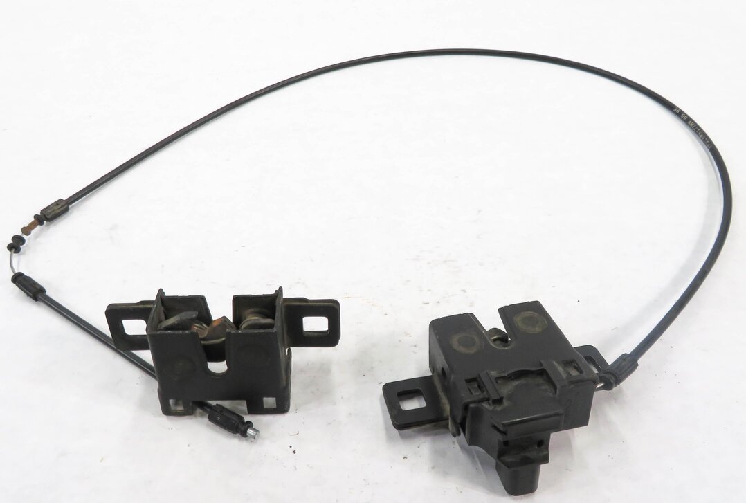 Thumbnail 2: 2010 RANGE ROVER SPORT (L320) FRONT HOOD LID LOWER LOCK LATCH CATCH SET-2