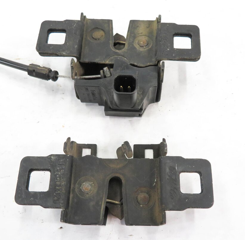 Thumbnail 5: 2010 RANGE ROVER SPORT (L320) FRONT HOOD LID LOWER LOCK LATCH CATCH SET-2