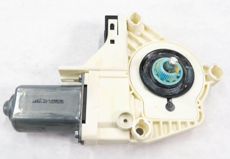 Thumbnail 5: 2010-2016 RANGE ROVER SPORT (L320) LR4 - LEFT FRONT DRIVER DOOR WINDOW MOTOR