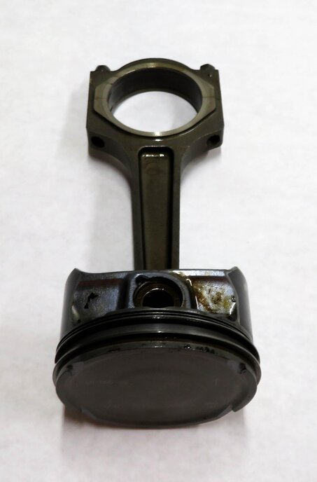 Thumbnail 6: 2005-2009 RANGE ROVER SPORT (L320 L322) - LR3 4.4L V8 ENGINE PISTON & ROD SET-8