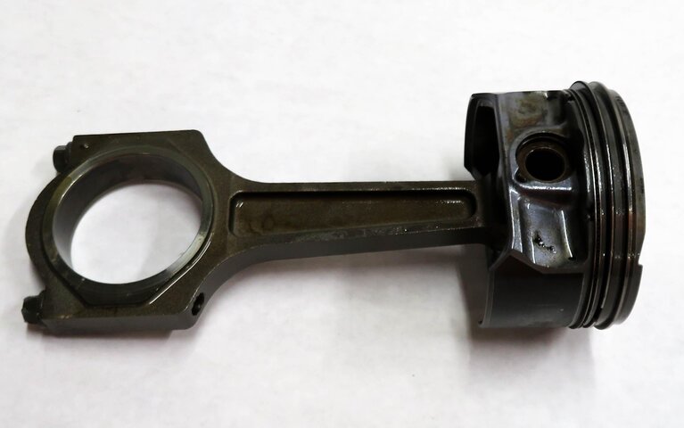 Thumbnail 7: 2005-2009 RANGE ROVER SPORT (L320 L322) - LR3 4.4L V8 ENGINE PISTON & ROD SET-8