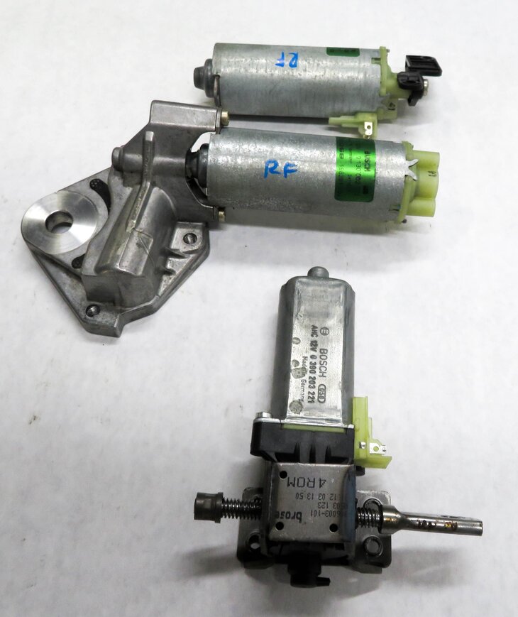 Thumbnail 3: 2004 PORSCHE CAYENNE (955) RIGHT FRONT PASSENGER POWER SEAT ADJUST MOTOR SET (3)