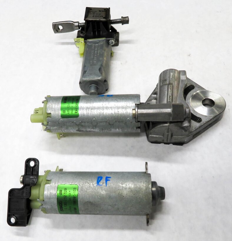 Thumbnail 4: 2004 PORSCHE CAYENNE (955) RIGHT FRONT PASSENGER POWER SEAT ADJUST MOTOR SET (3)