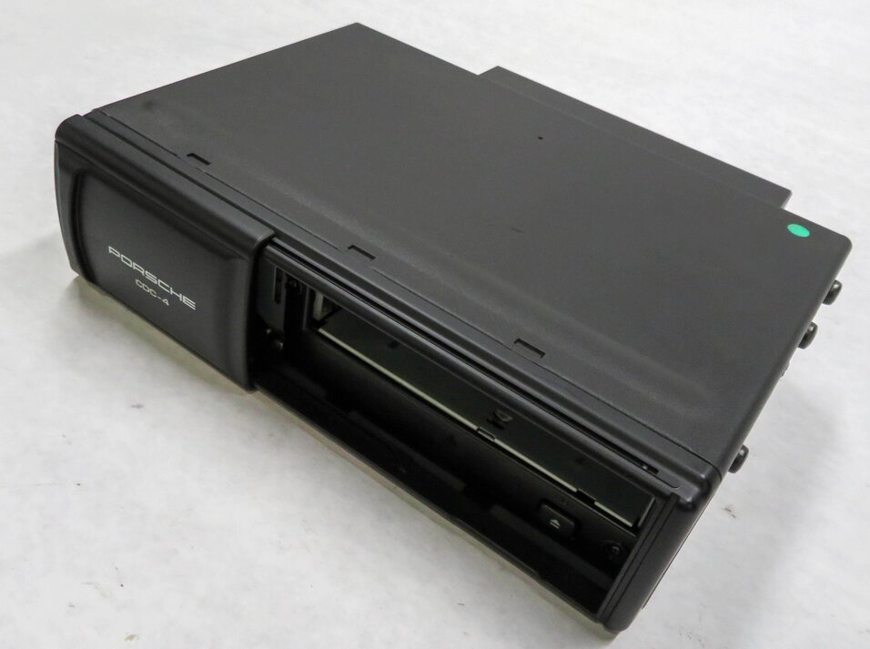03-05 PORSCHE BOXSTER 911 CAYENNE (955) - RADIO STEREO 6-DISC CD CHANGER w/o MAG