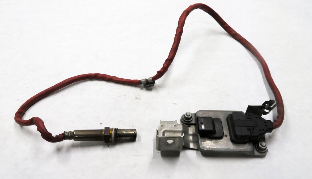 Thumbnail 3: 2011 BMW 335D (E90) 3.0L M57Y ENGINE DIESEL EMISSIONS OXYGEN O2 NOX SENSOR