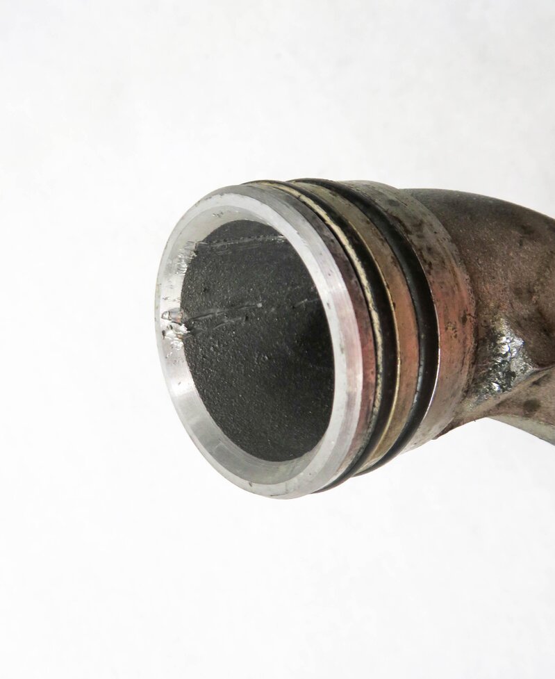 Thumbnail 6: 2004 PORSCHE CAYENNE (955) 4.5L M48 V8 ENGINE LOWER WATER COOLANT PIPE