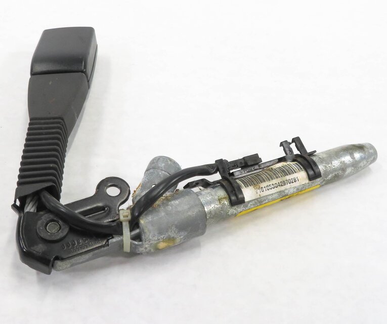 Thumbnail 4: 2007-2014 BMW X5 X6 X5M X6M (E70 E71) - LEFT FRONT DRIVER SEATBELT RECEIVER