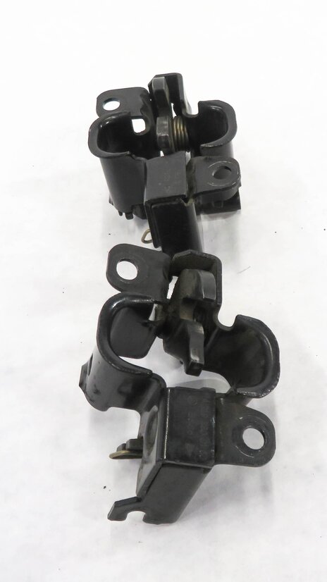 Thumbnail 4: 2009 MB ML320 (W164) FRONT HOOD LID LOWER LOCK LATCH CATCH SET-2 w/ CABLE