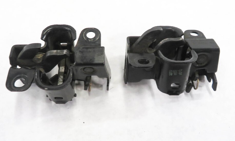 Thumbnail 5: 2009 MB ML320 (W164) FRONT HOOD LID LOWER LOCK LATCH CATCH SET-2 w/ CABLE