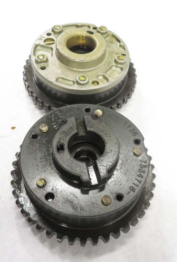 Thumbnail 4: 2007 BMW X5 (E70) 4.8L N62 V8 RIGHT ENGINE INTAKE & EXHAUST TIMING GEAR SET-2