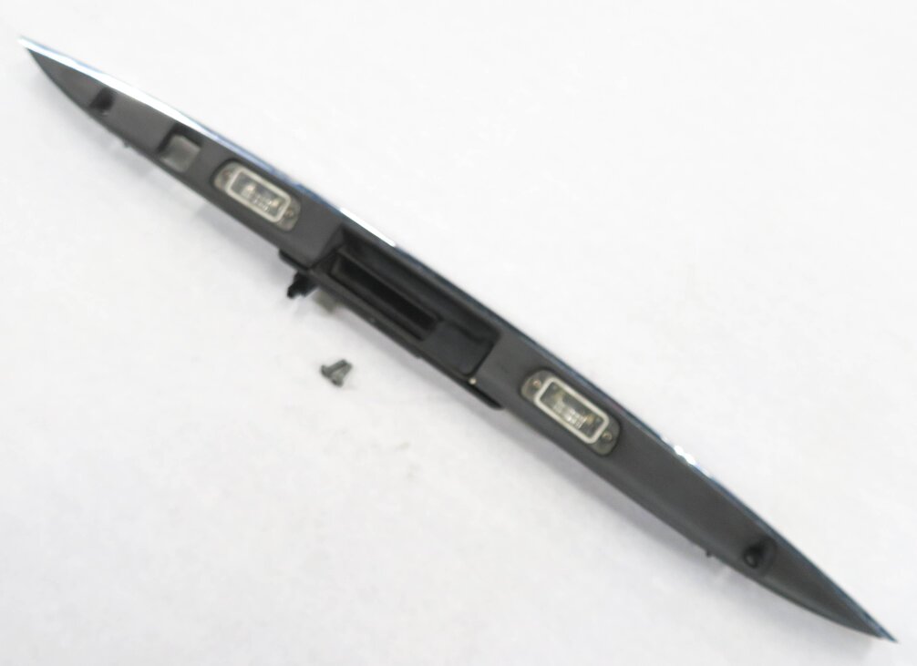 2012 MB GL450 (X164) - REAR TRUNK DOOR RELEASE HANDLE w/ LICENSE PLATE LIGHTS