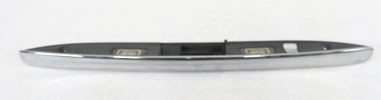 Thumbnail 4: 2012 MB GL450 (X164) - REAR TRUNK DOOR RELEASE HANDLE w/ LICENSE PLATE LIGHTS