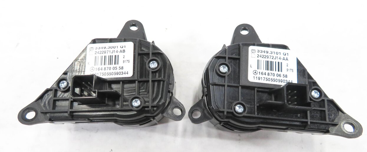 Thumbnail 5: 2012 MB GL450 (X164) STEERING MEDIA PHONE VOICE MENU SWITCH BUTTON SET-2